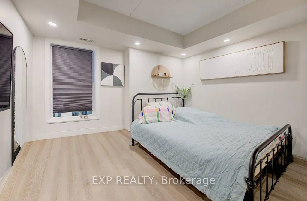 2035 Appleby Line, #208