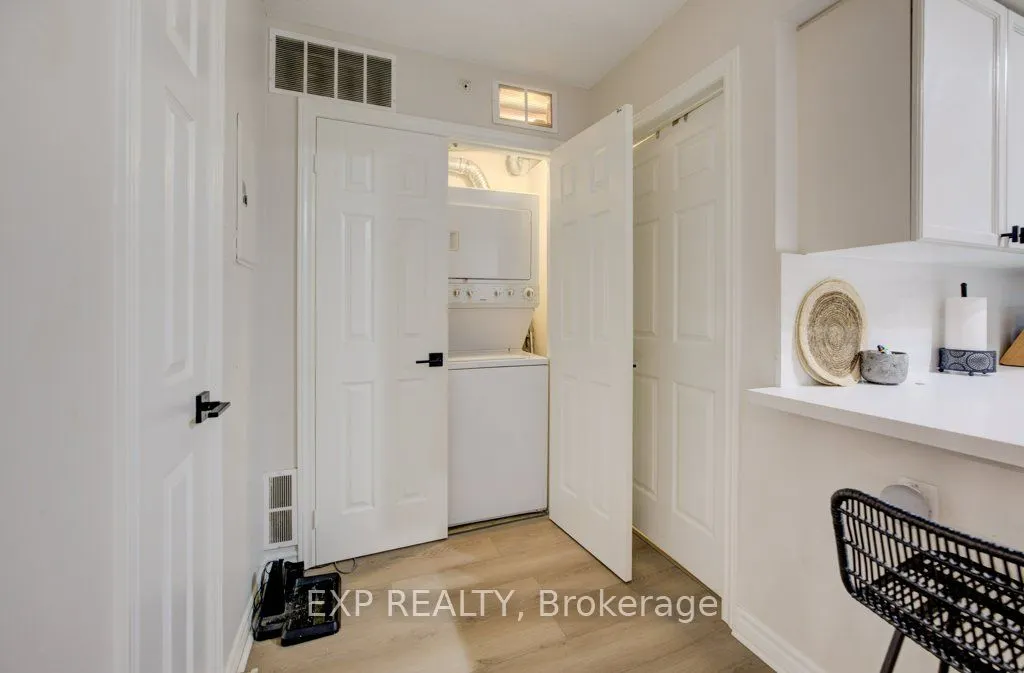 2035 Appleby Line, #208