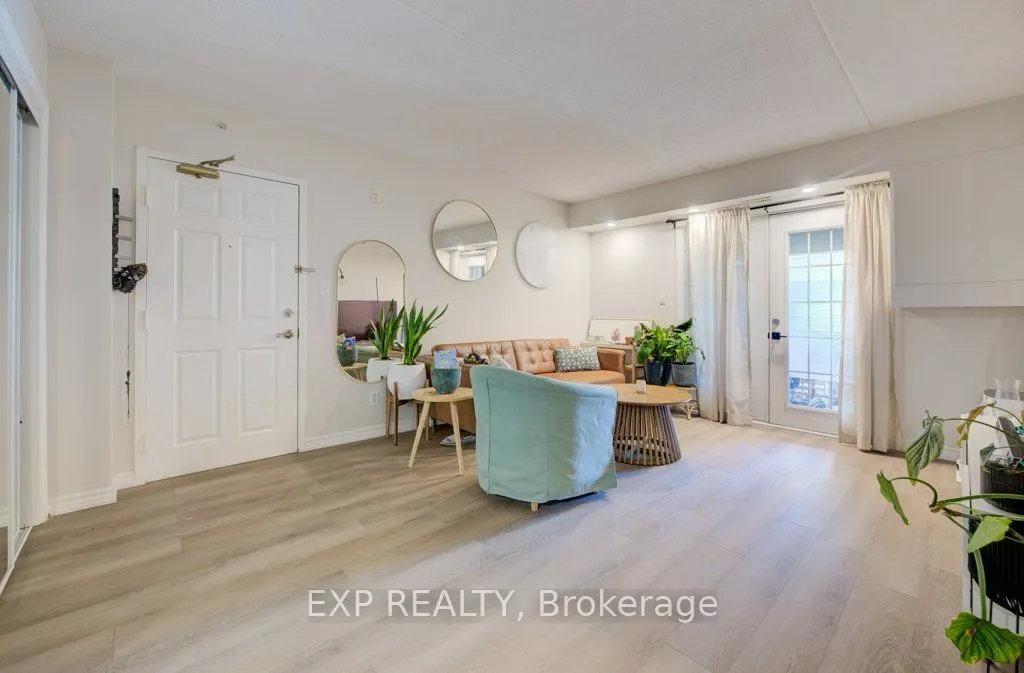 2035 Appleby Line, #208