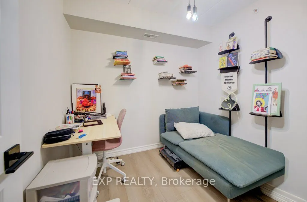 2035 Appleby Line, #208