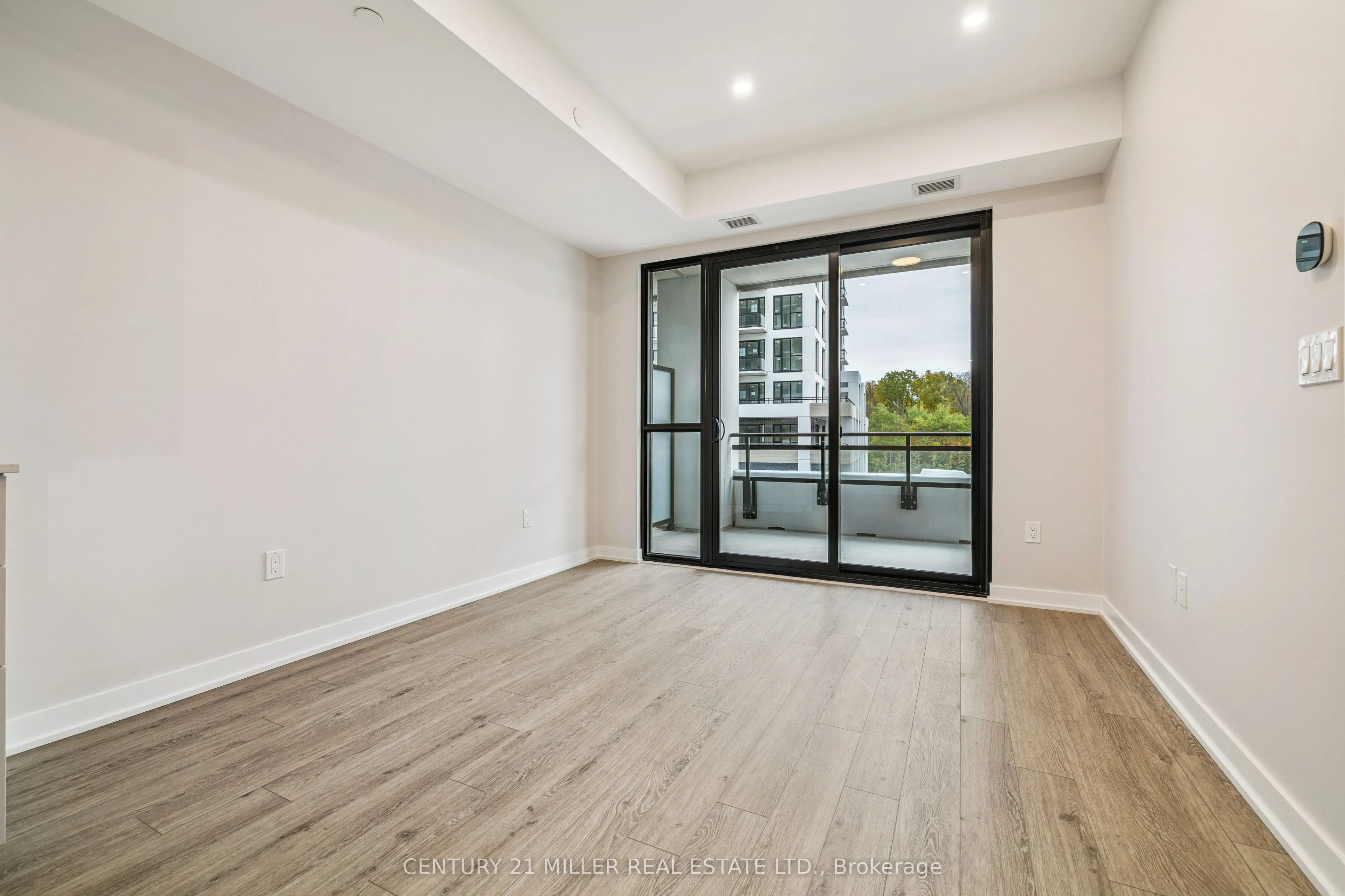720 Whitlock Avenue, #206