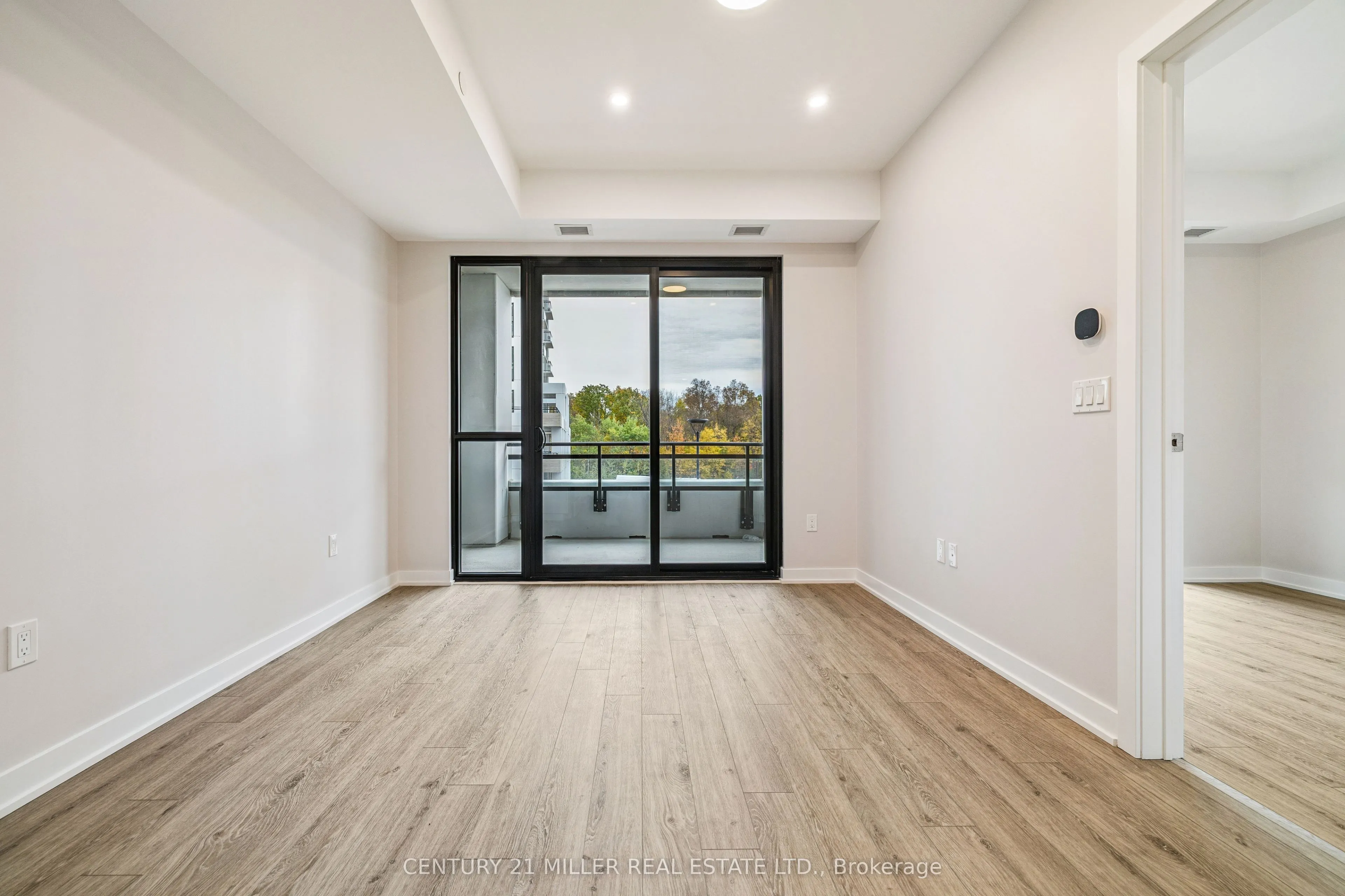 720 Whitlock Avenue, #206