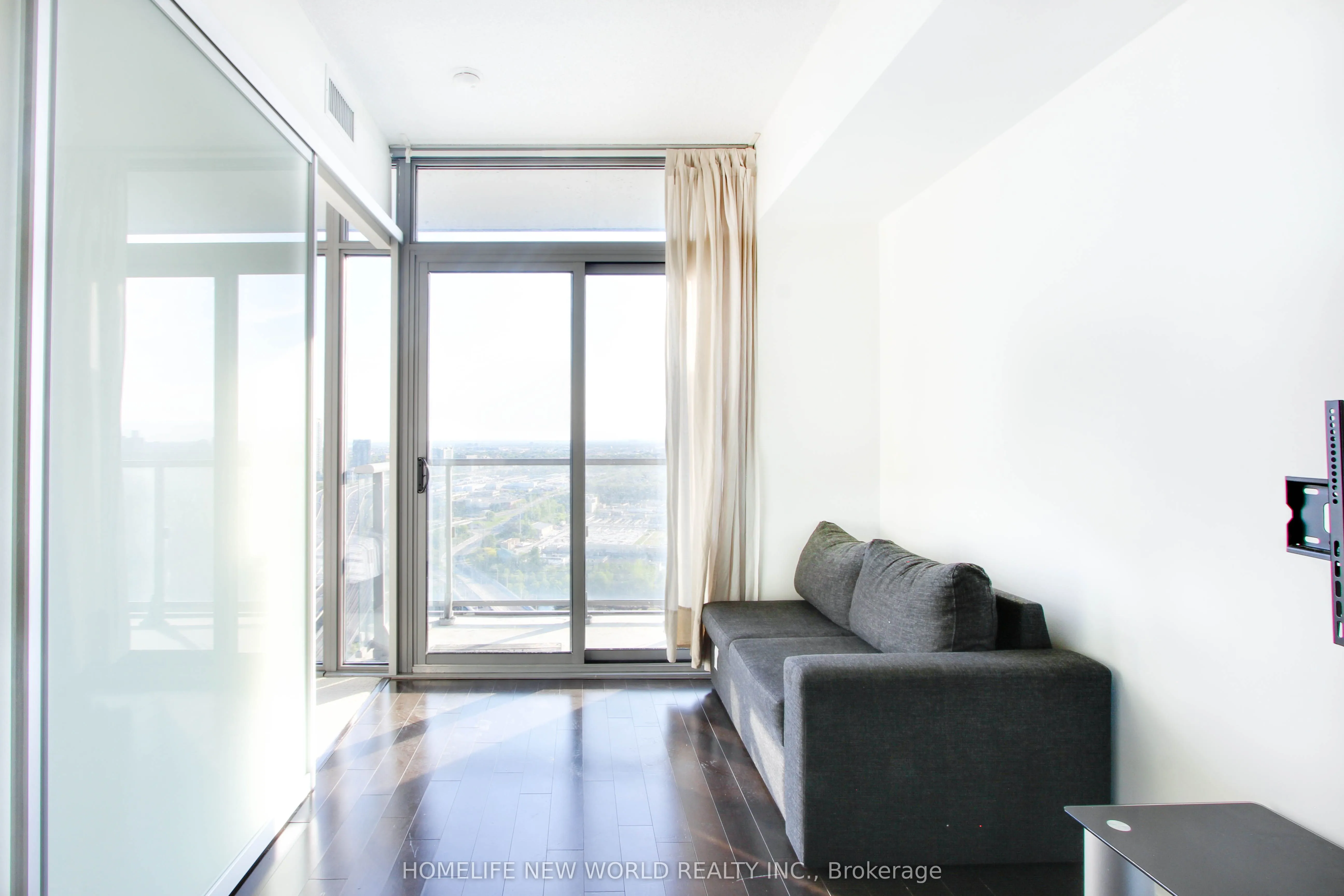 105 The Queens Way, #3309