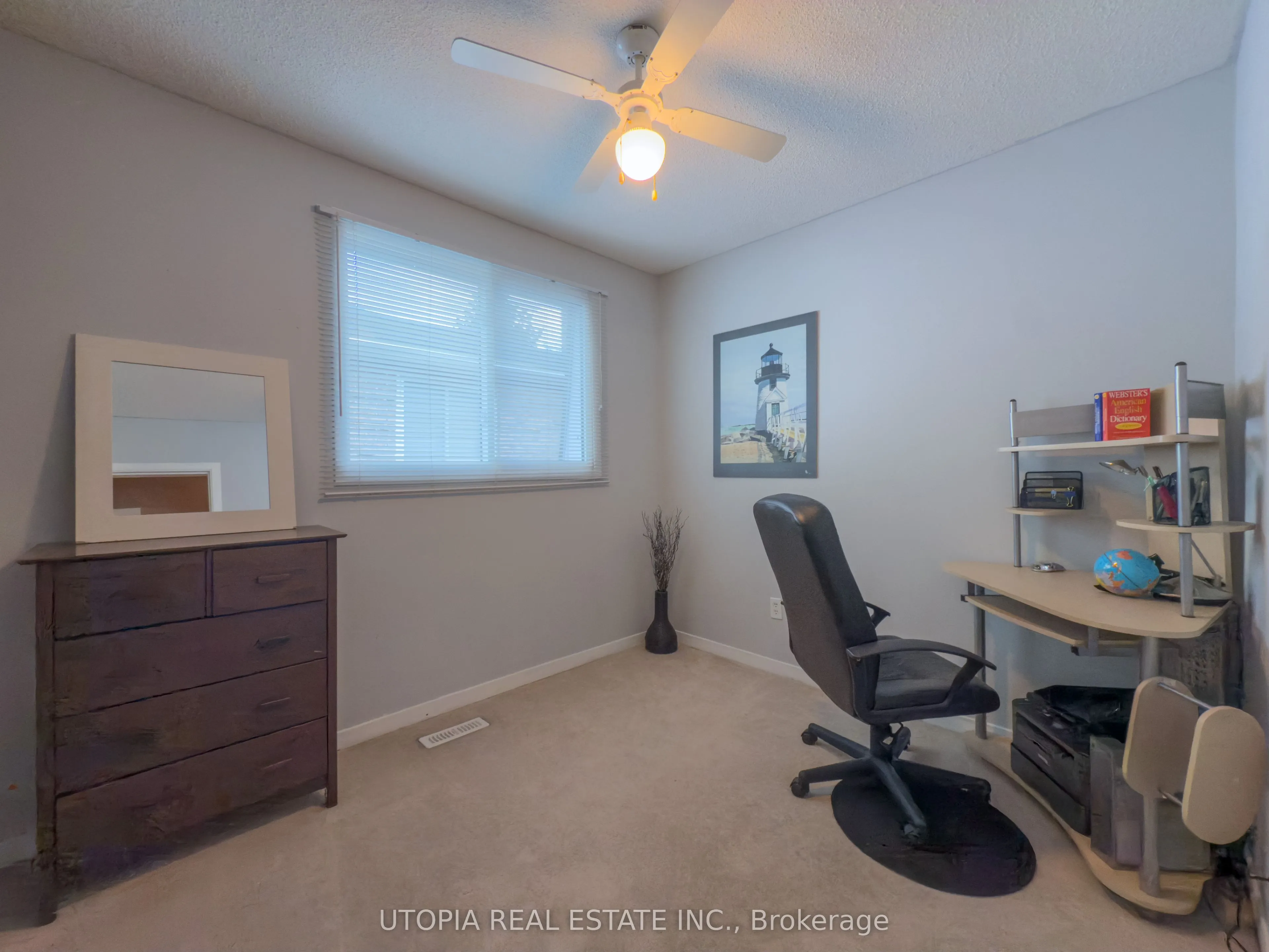 165 North Service Road E