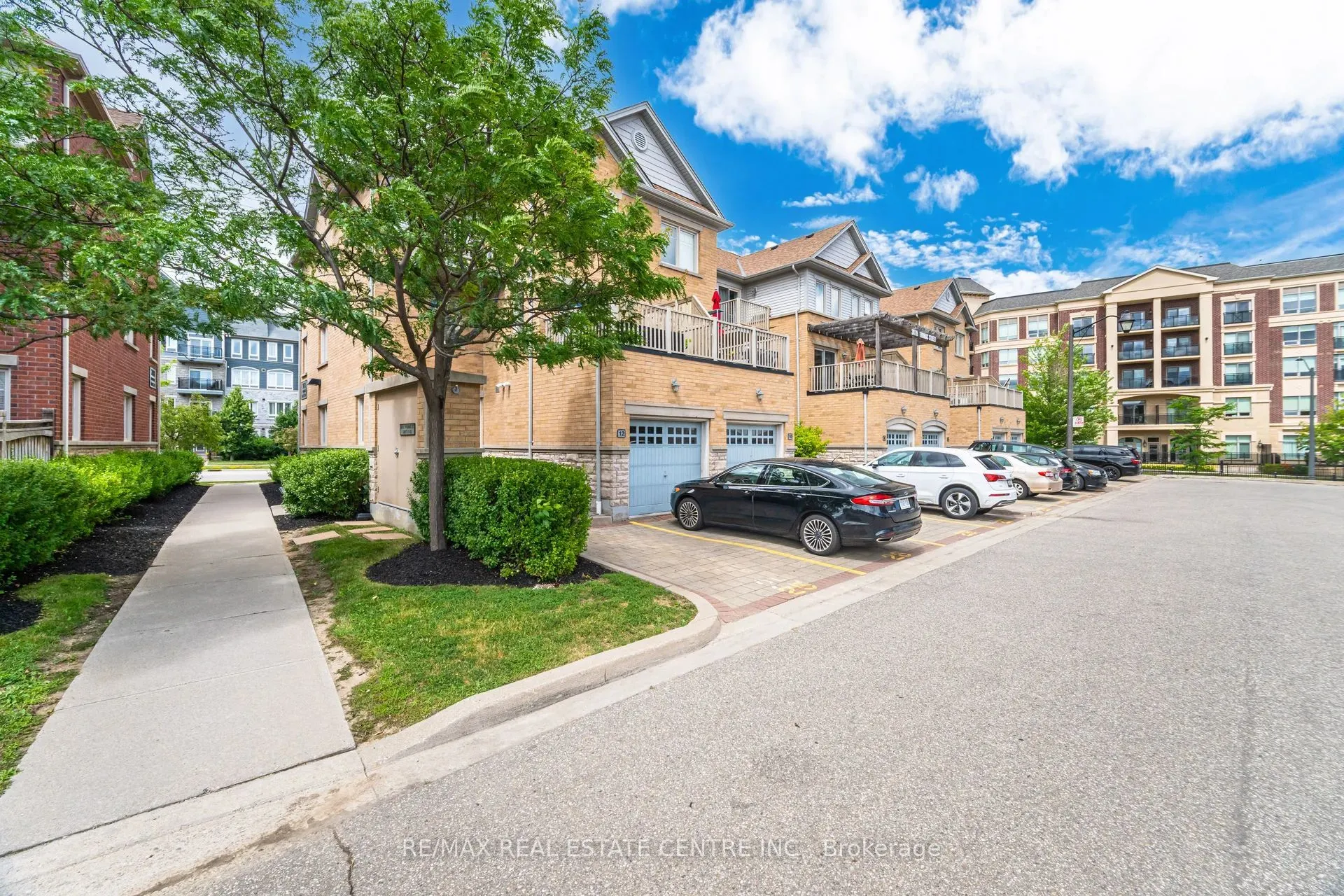 3070 Thomas Street, #12