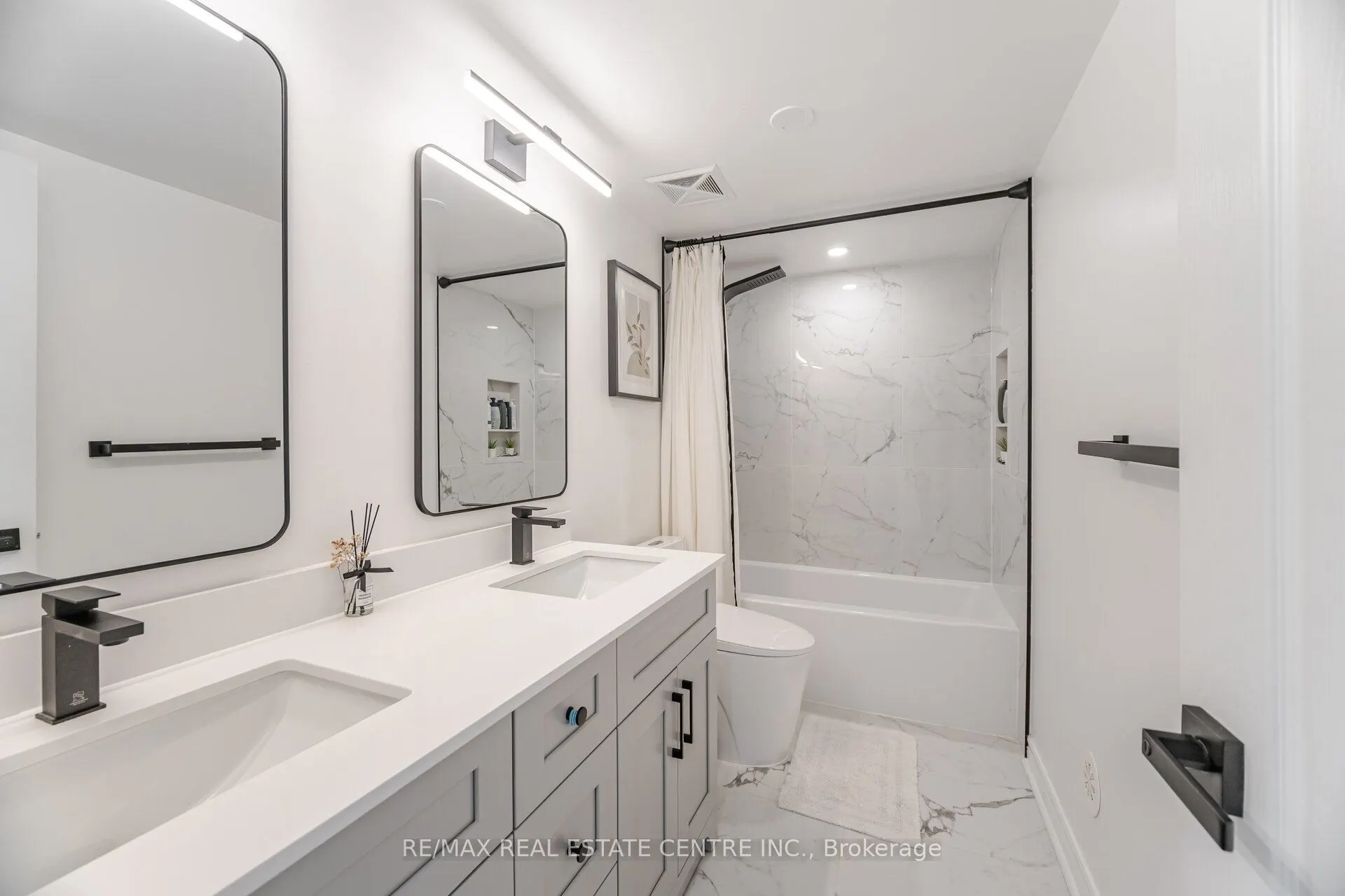 3070 Thomas Street, #12