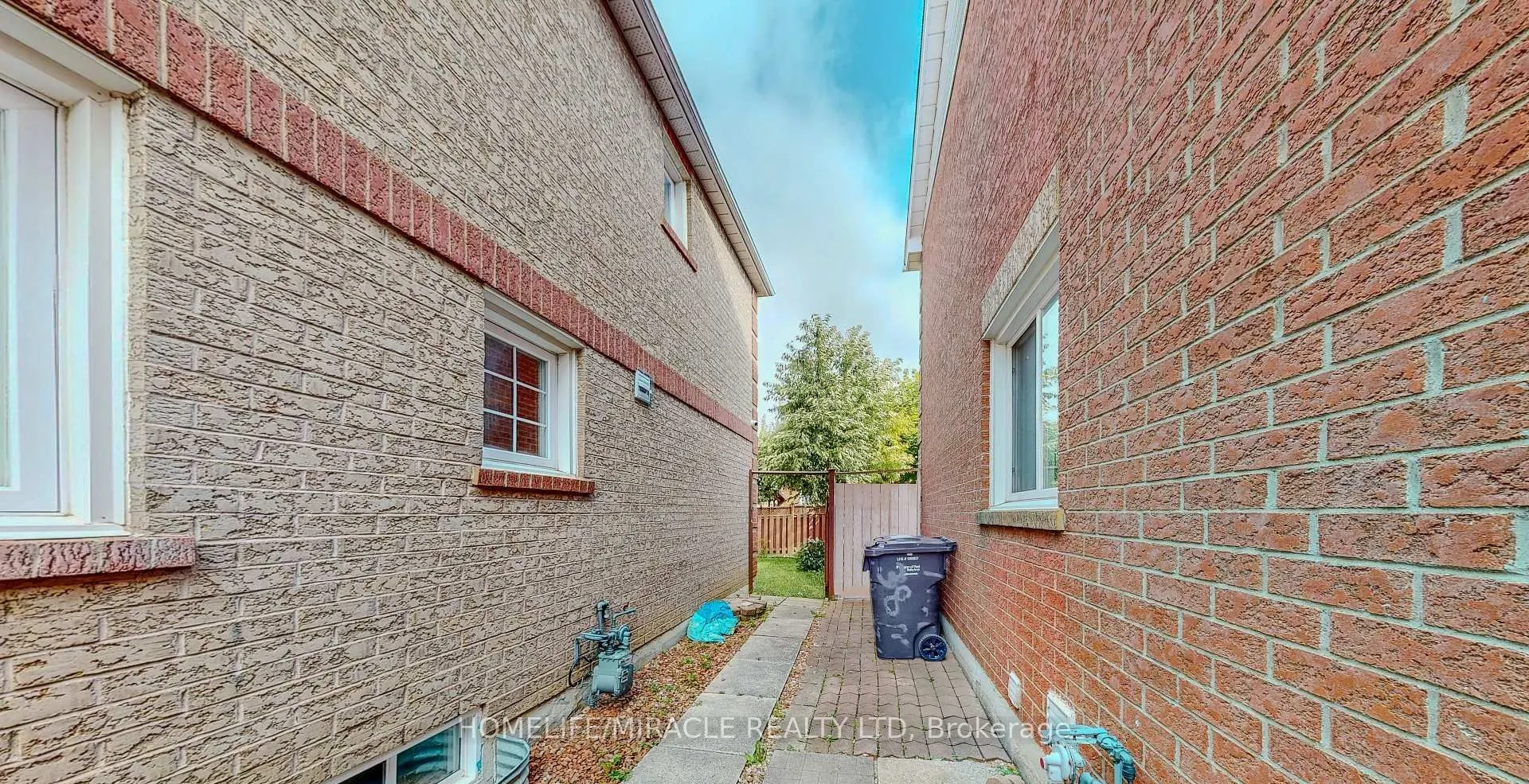 36 Mannel Crescent