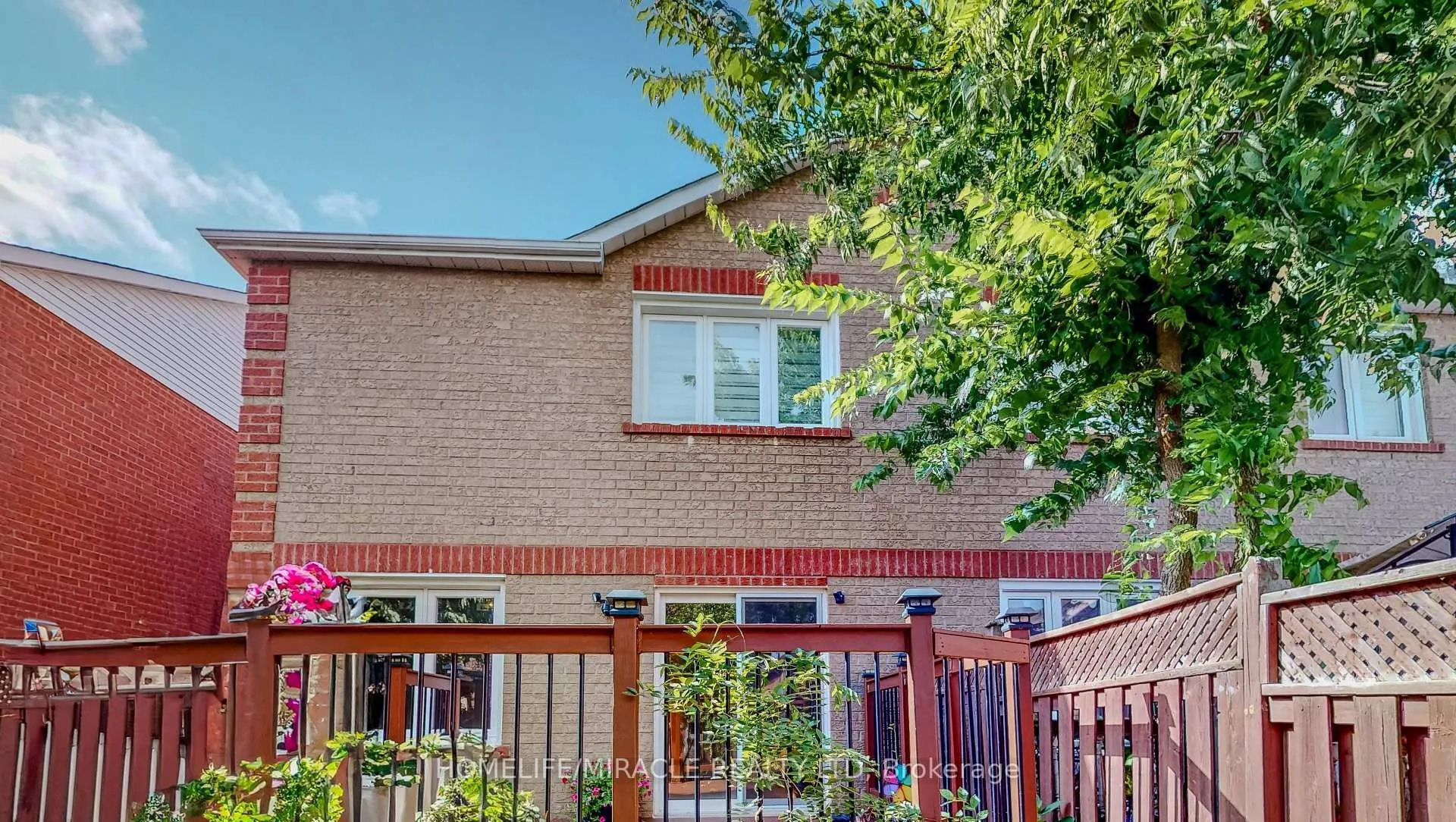 36 Mannel Crescent