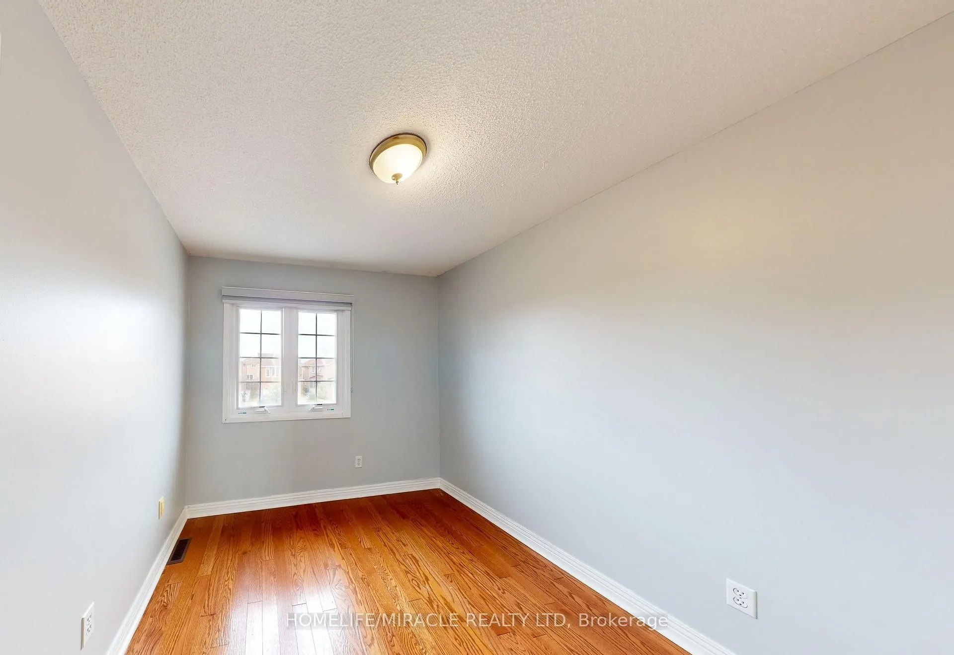 36 Mannel Crescent