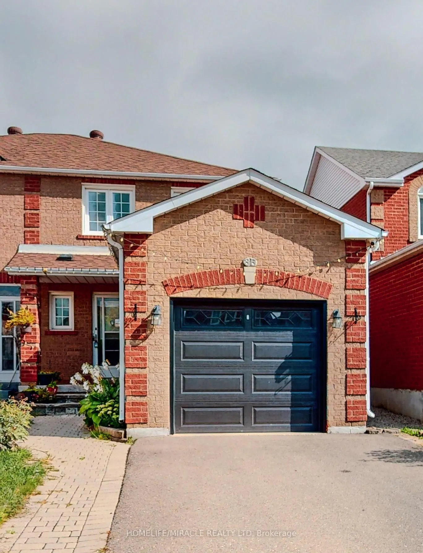 36 Mannel Crescent