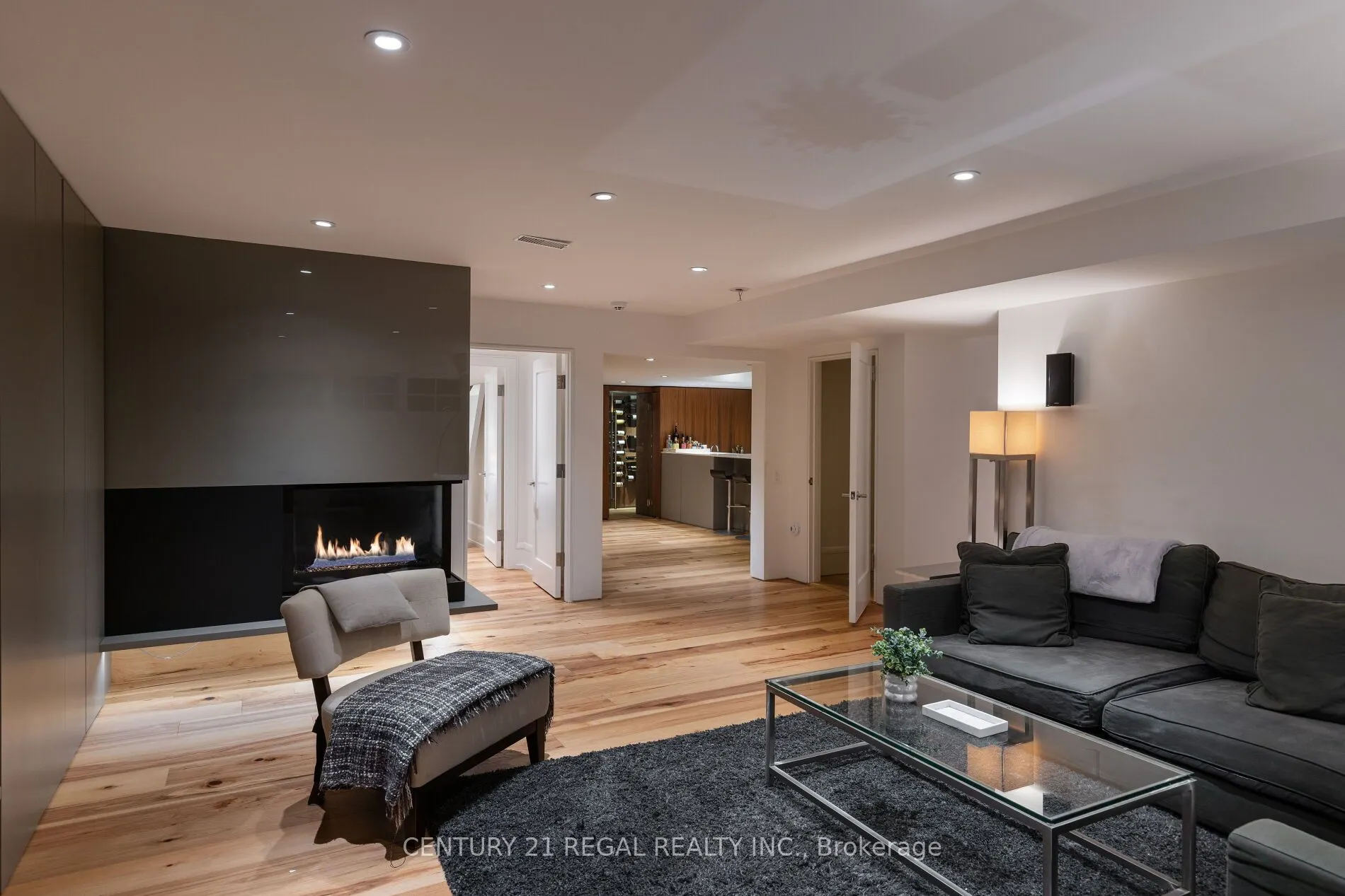 2442 Meadowood Crescent