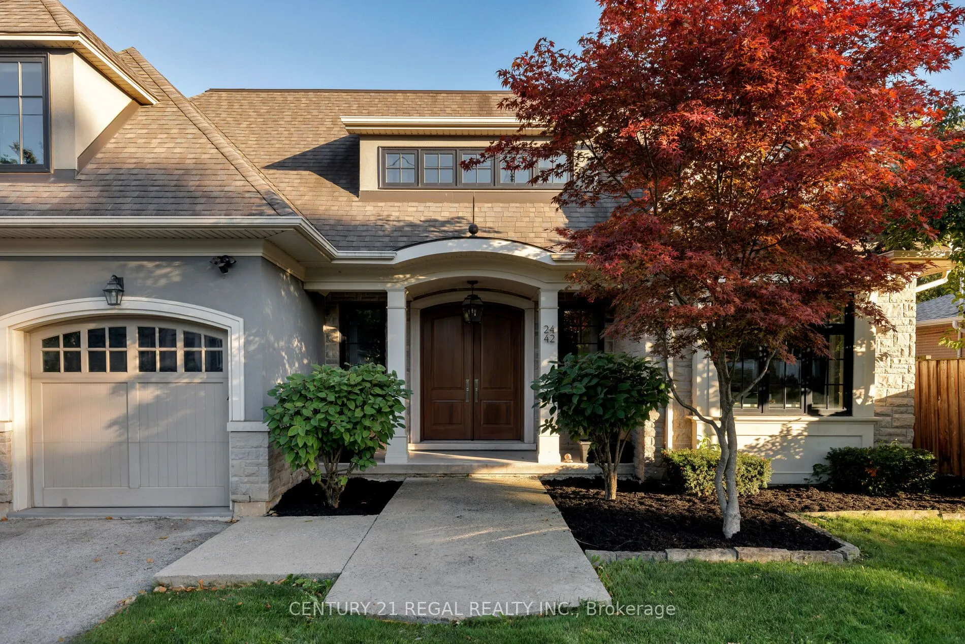 2442 Meadowood Crescent