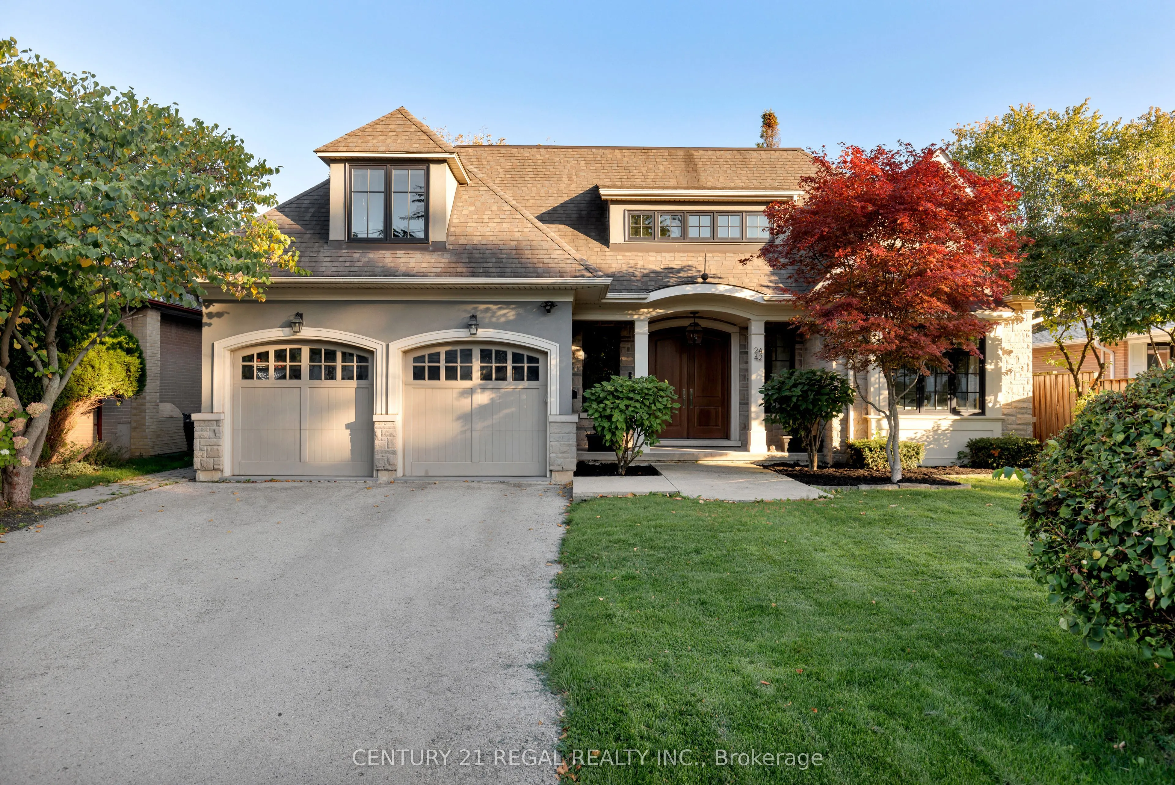 2442 Meadowood Crescent