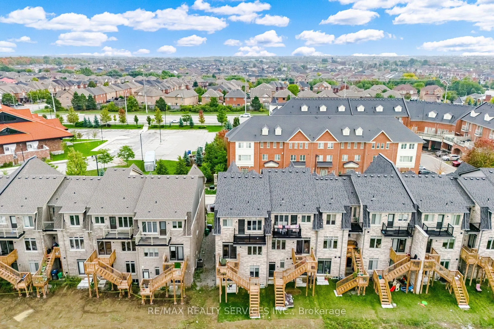 38 Foxsparrow Road