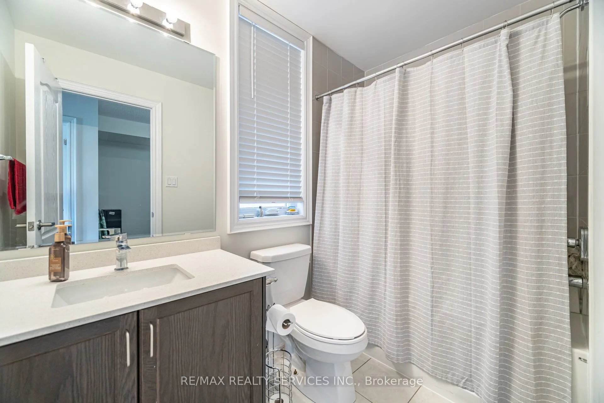 38 Foxsparrow Road