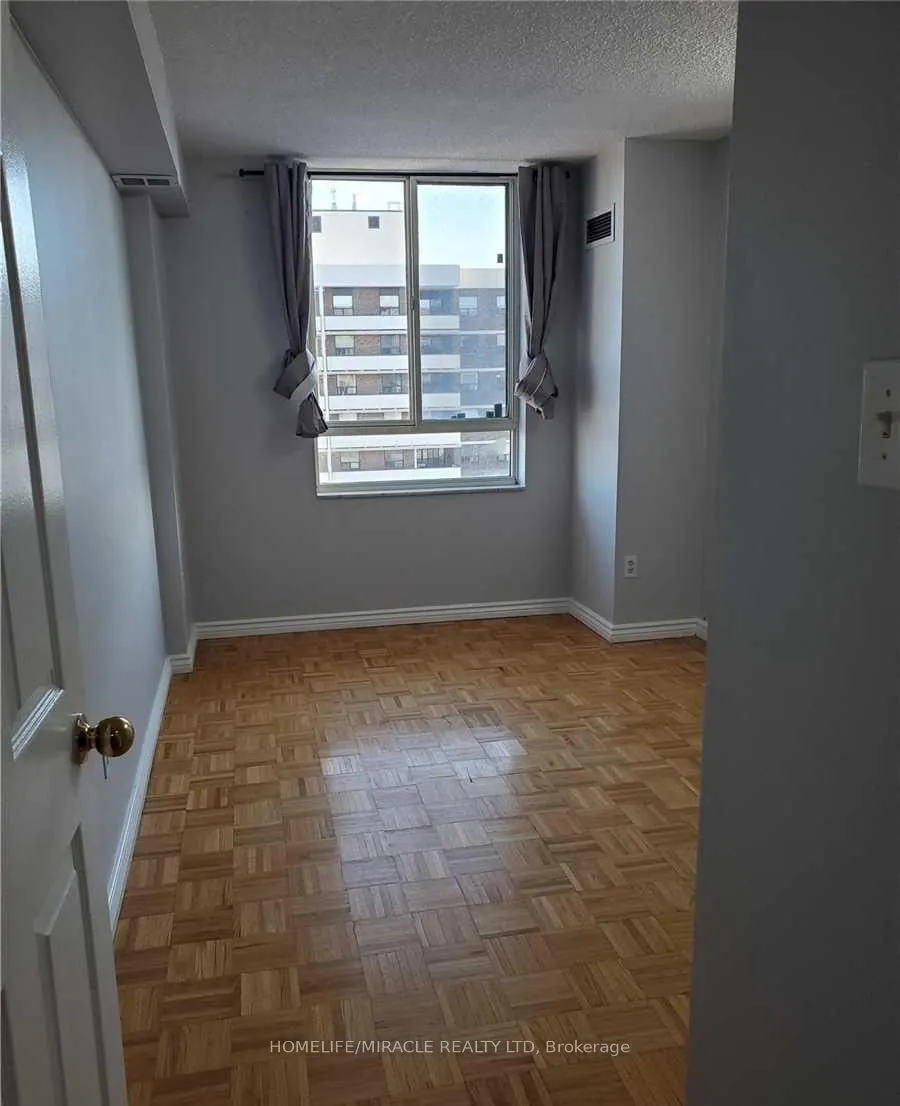 5 Lisa Street, #1412
