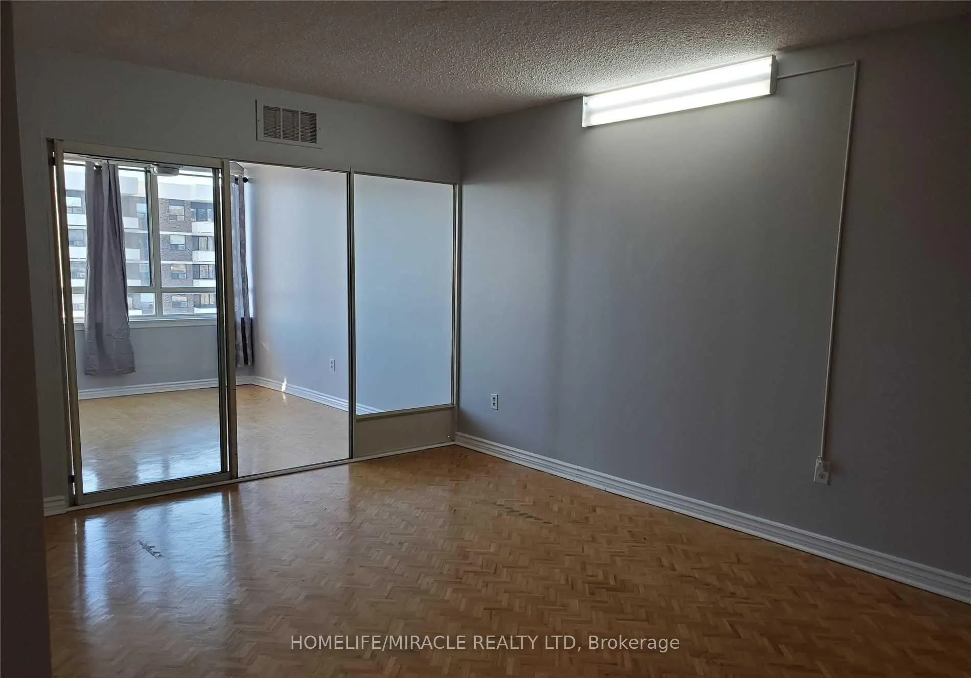 5 Lisa Street, #1412