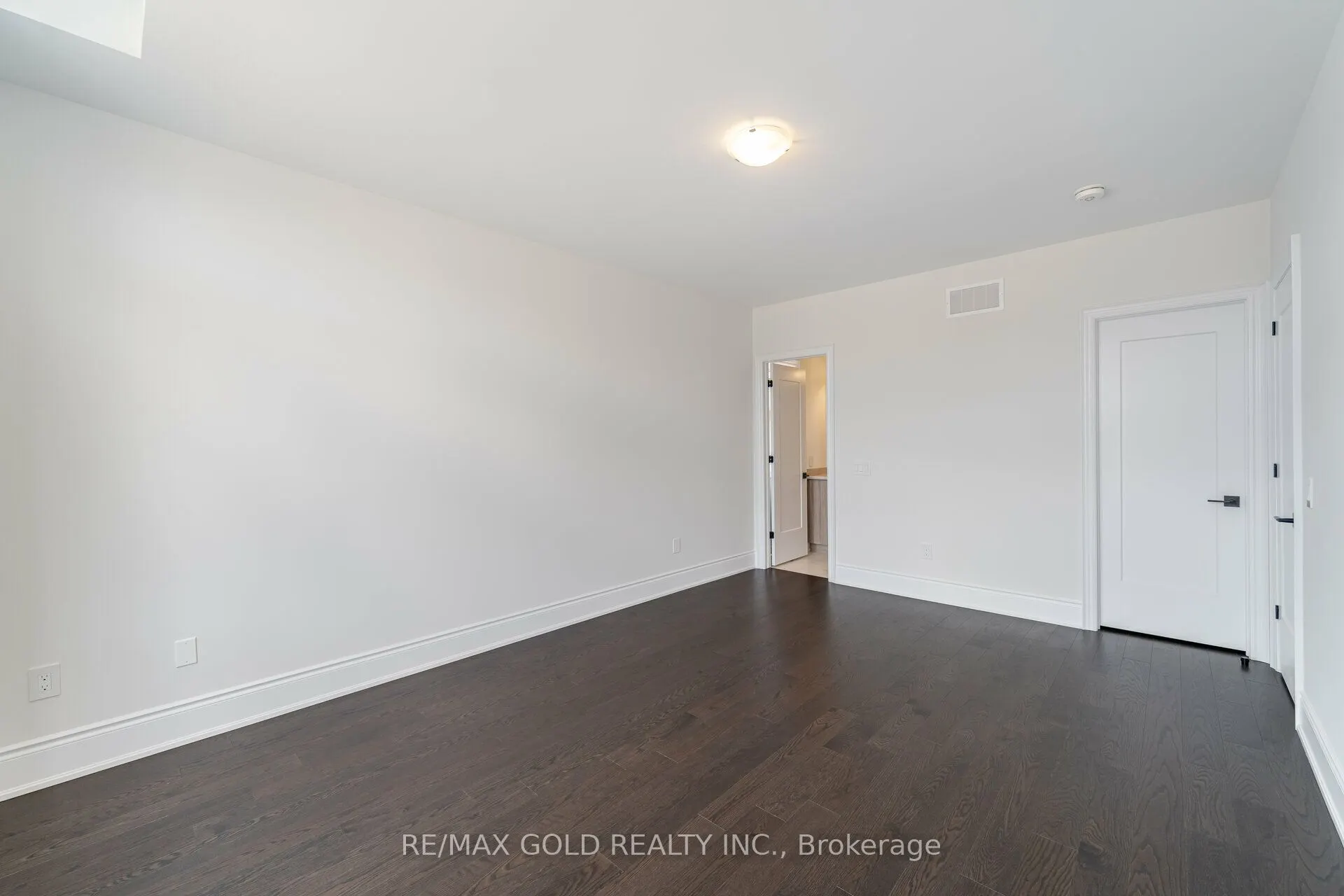 80 Raspberry Ridge Avenue