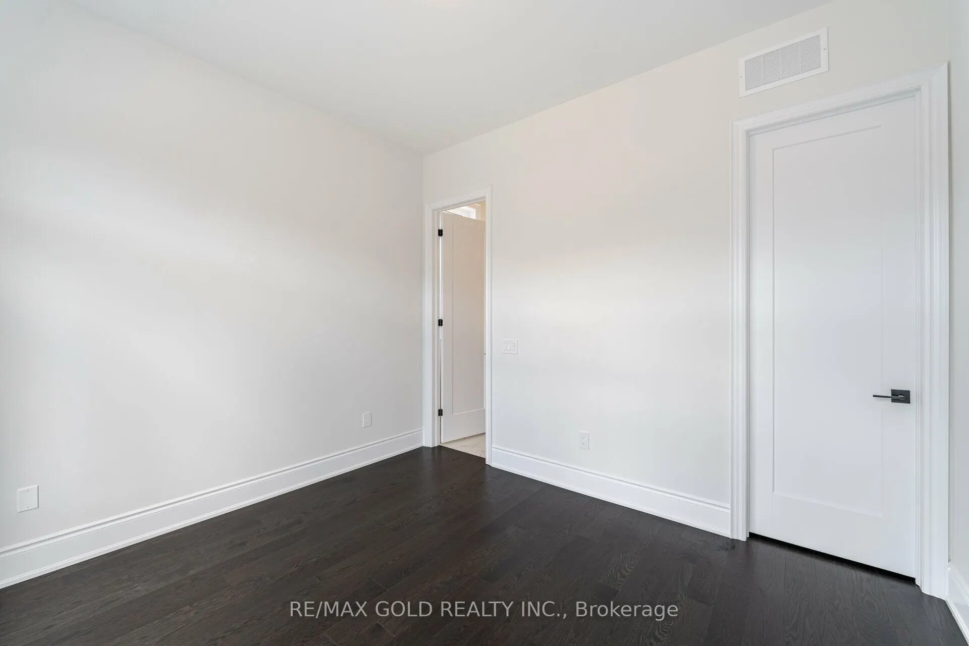 80 Raspberry Ridge Avenue