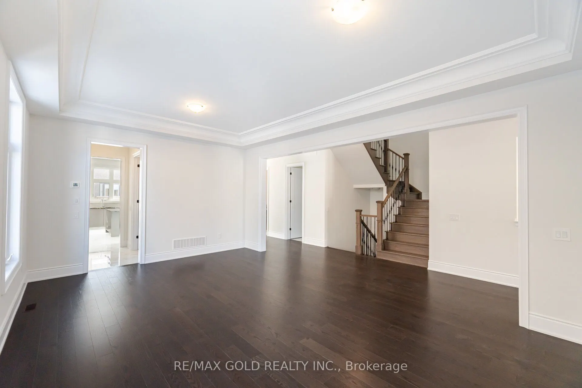 80 Raspberry Ridge Avenue