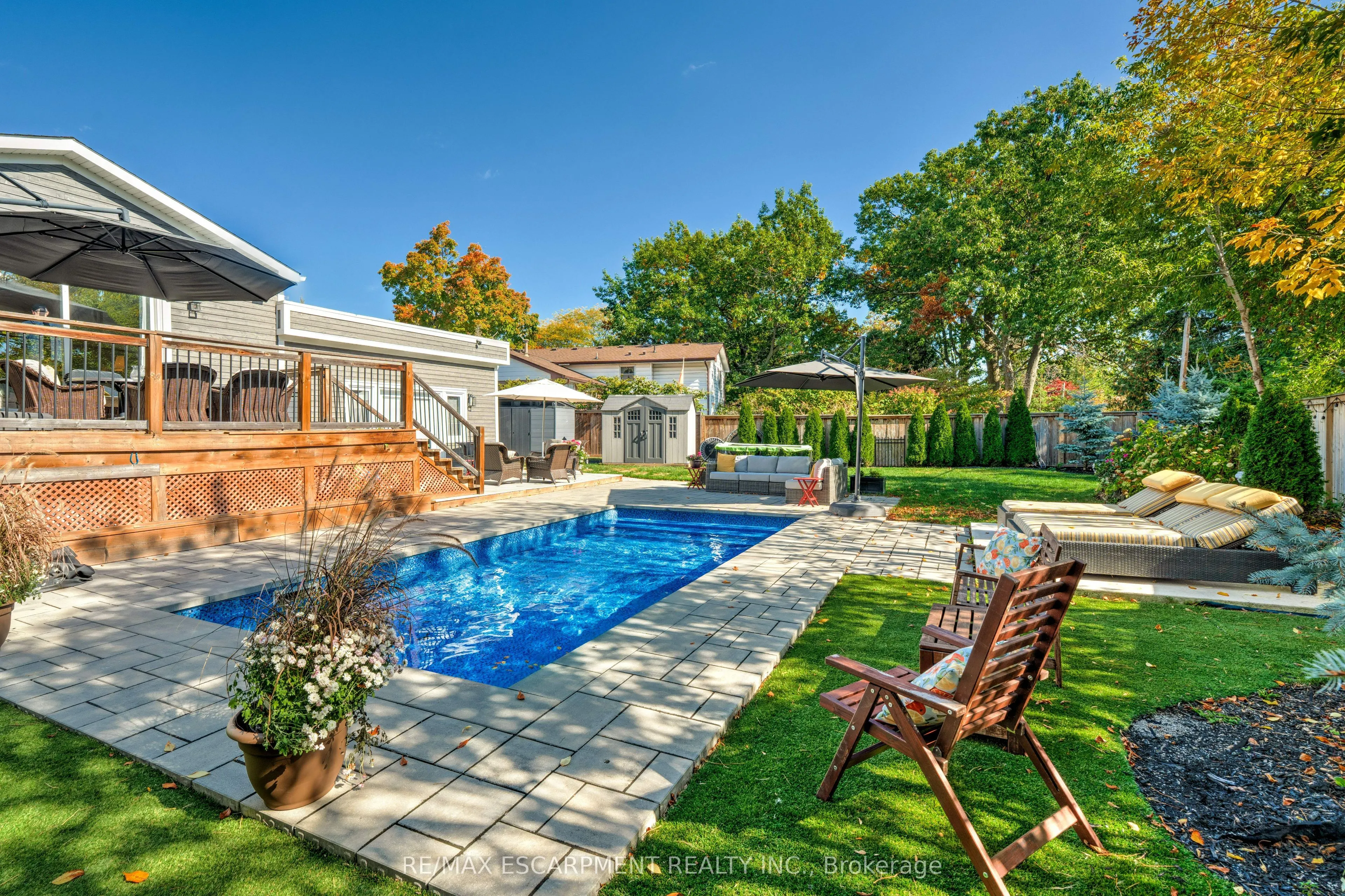 296 Kent Crescent