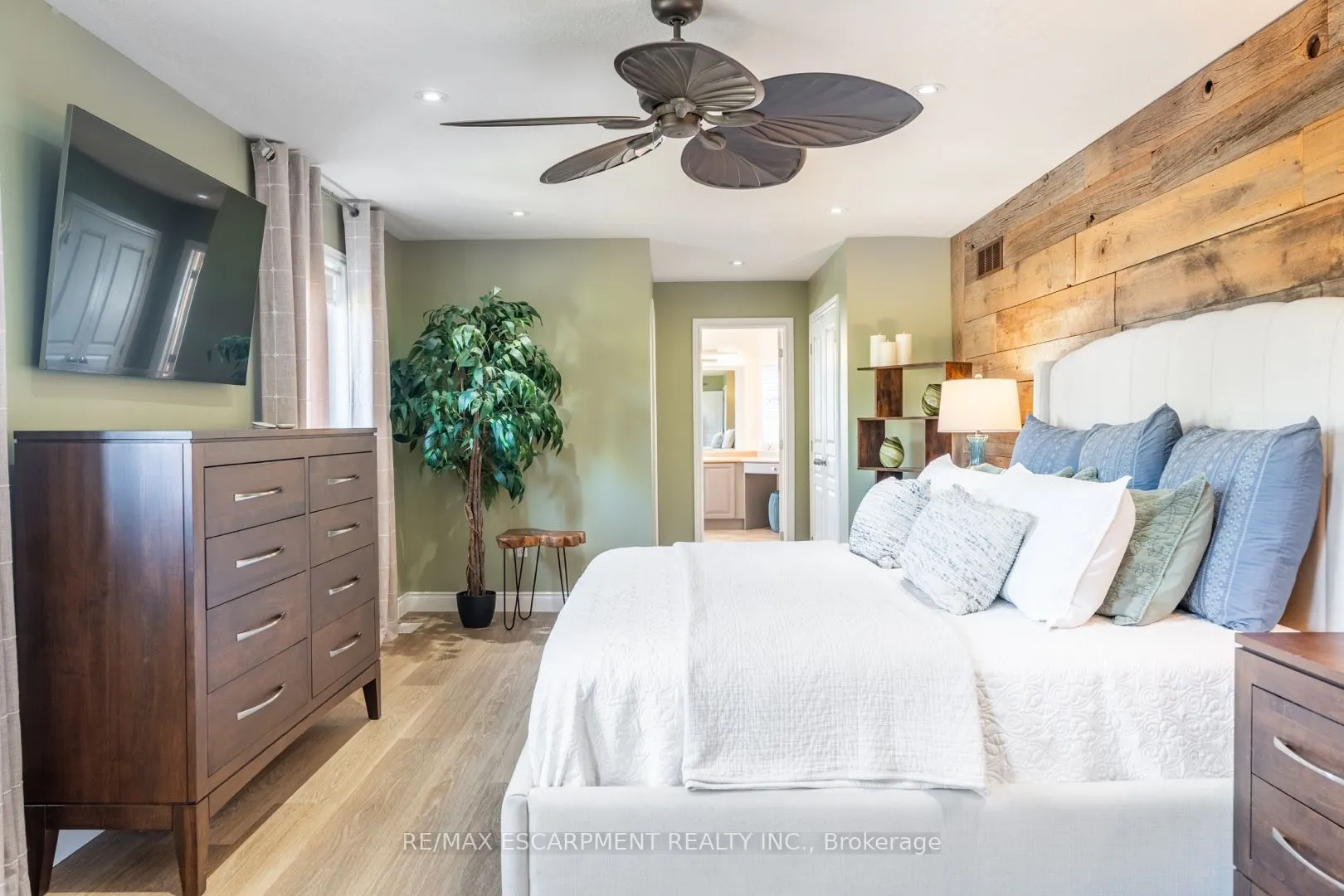 2338 Norland Drive