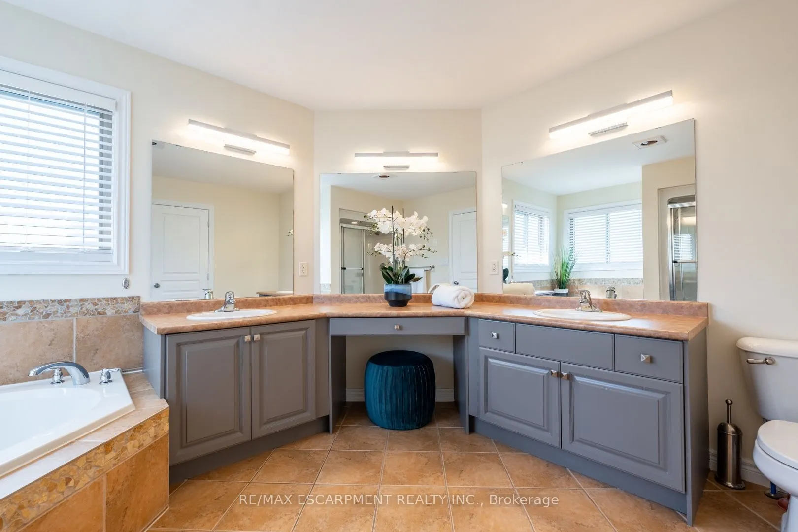 2338 Norland Drive