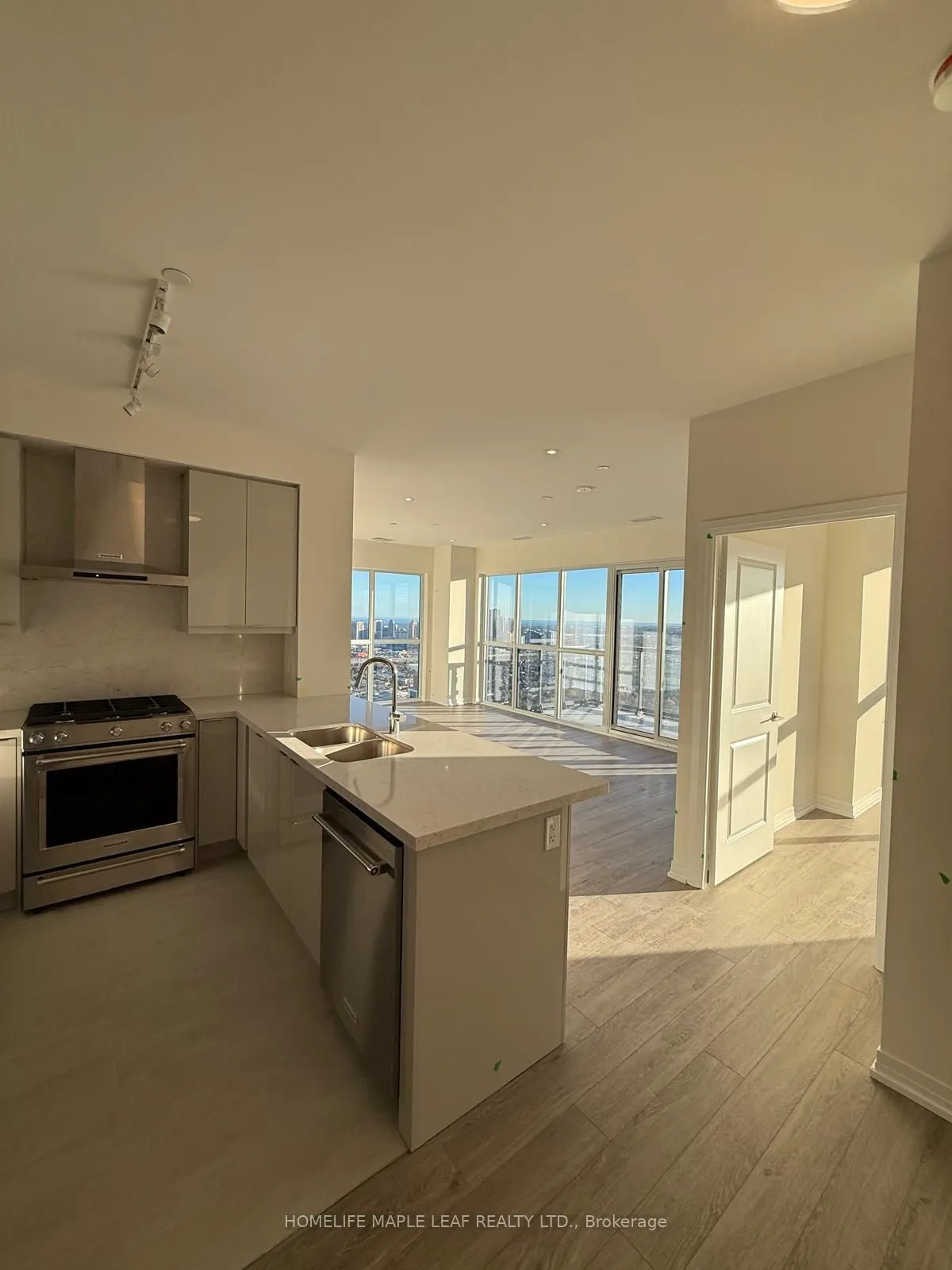15 Watergarden Drive, #3803