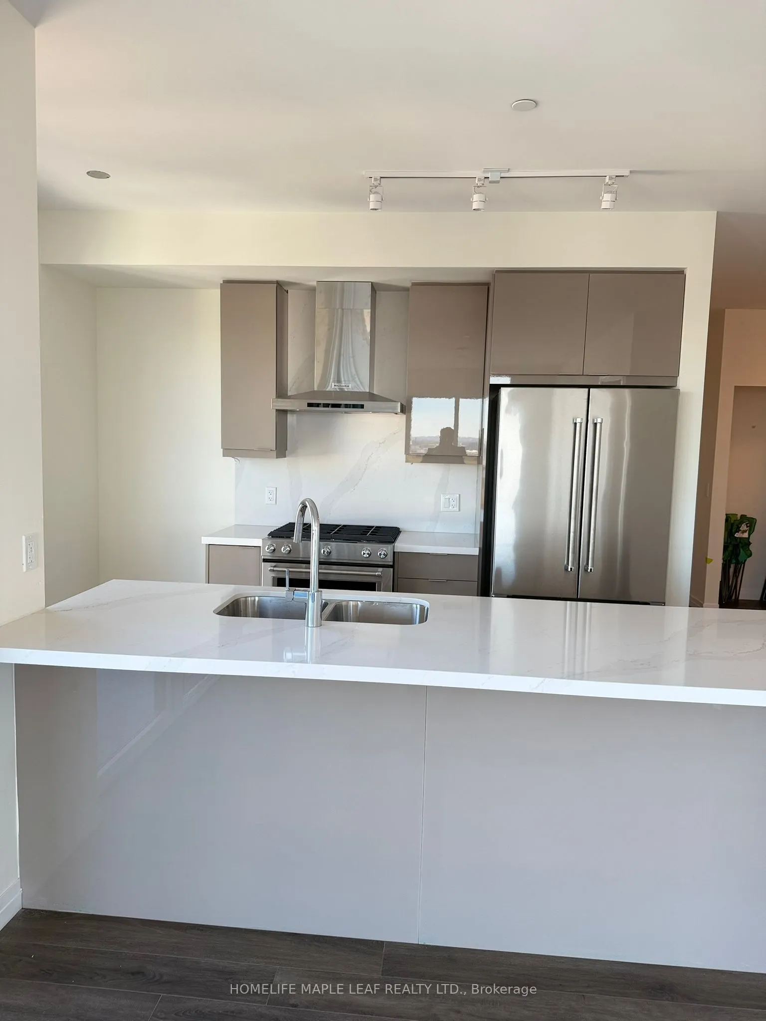 15 Watergarden Drive, #3806