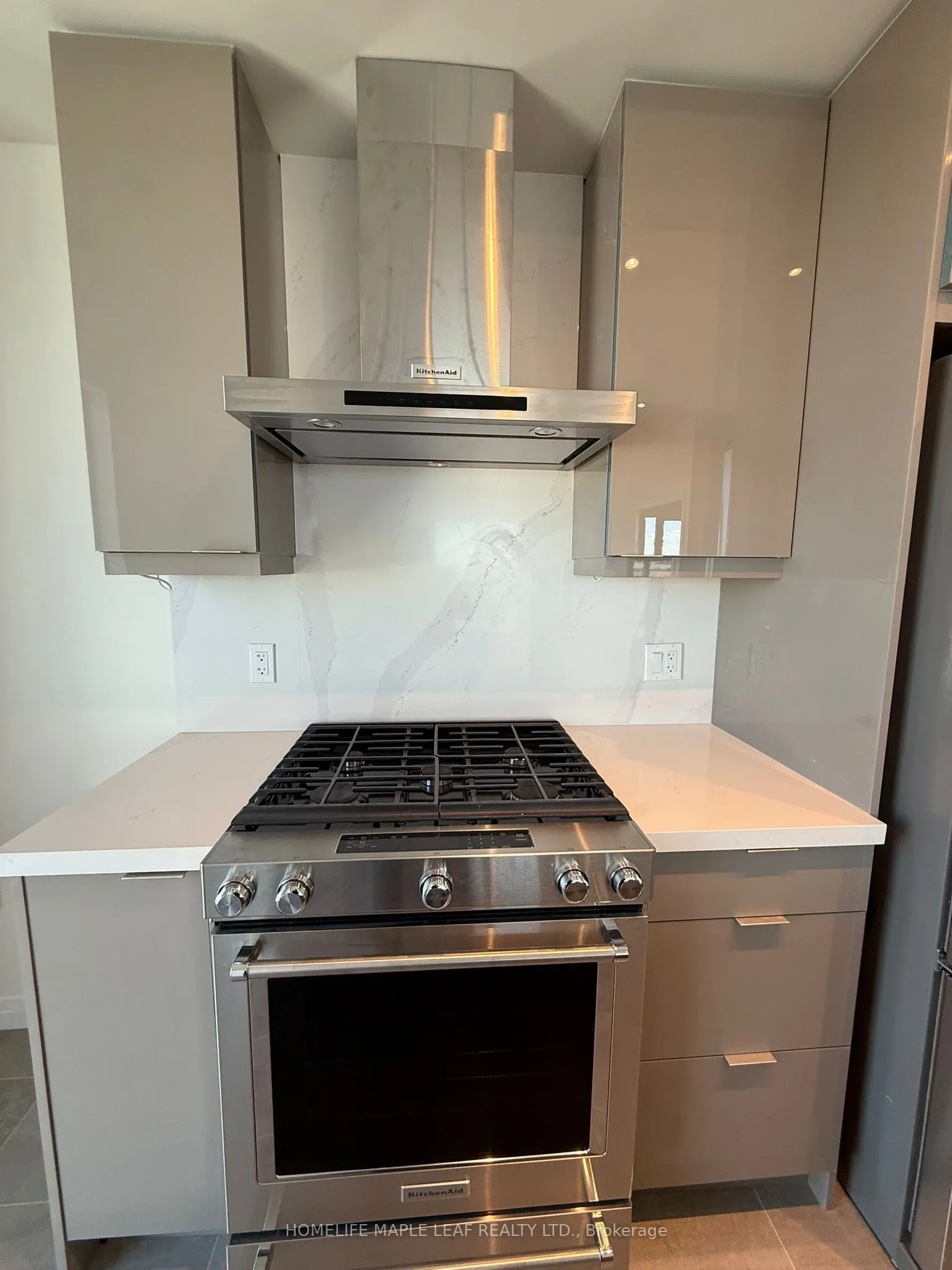 15 Watergarden Drive, #3806