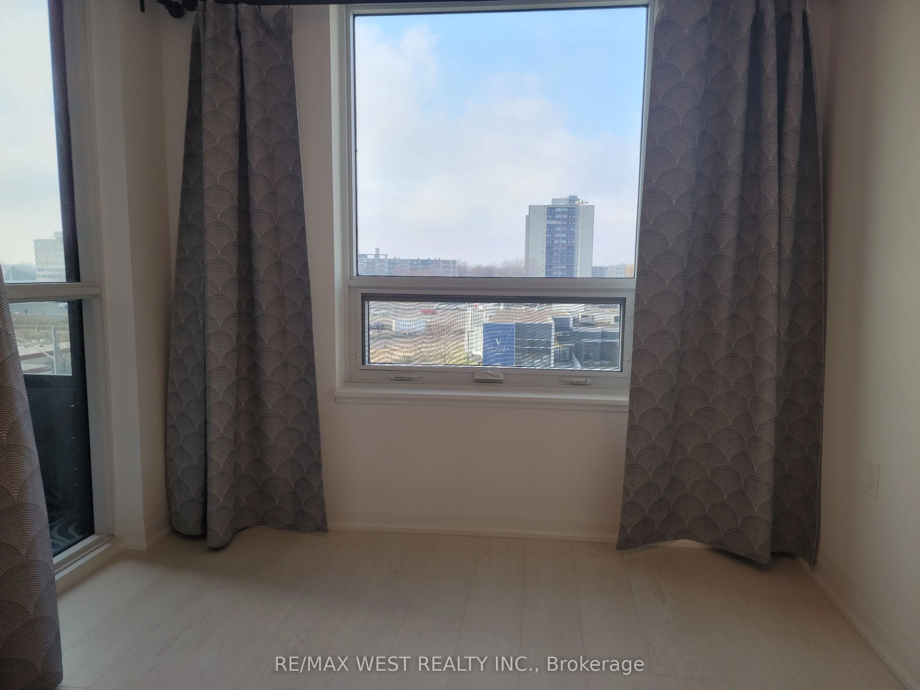 10 Gibbs Road, #425
