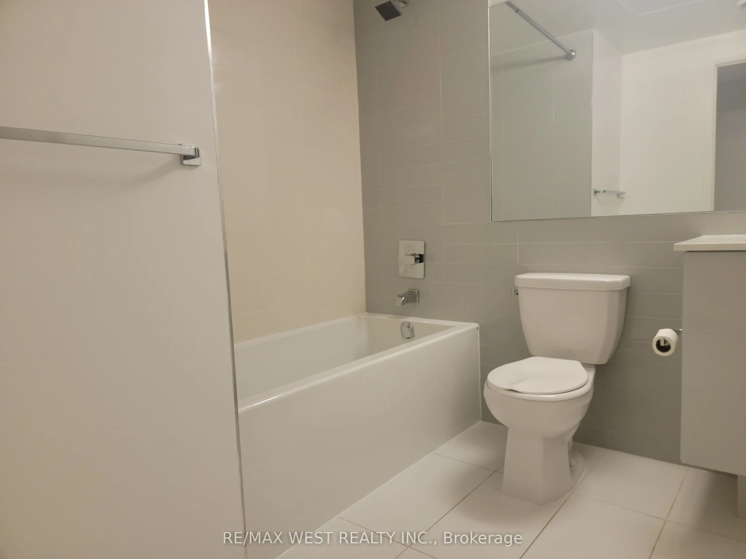10 Gibbs Road, #425