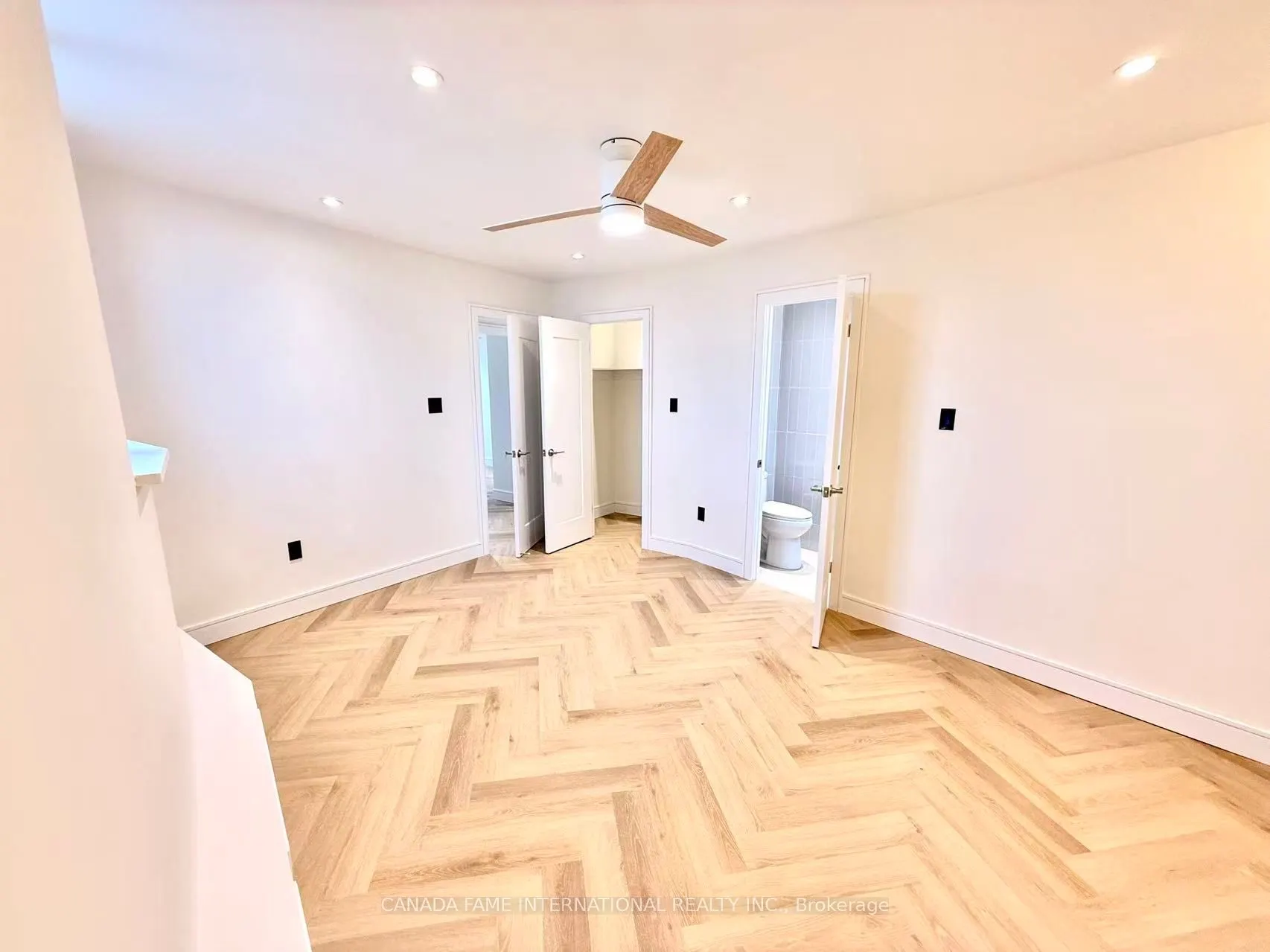 330 Dixon Road, #ph04