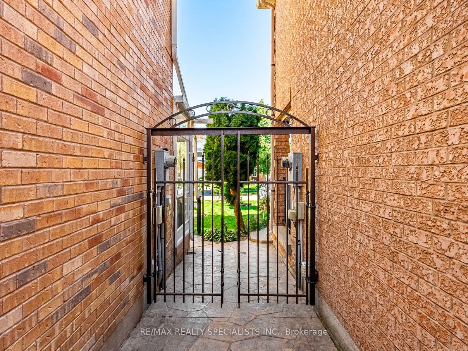 3859 Cedar Hedge Rise