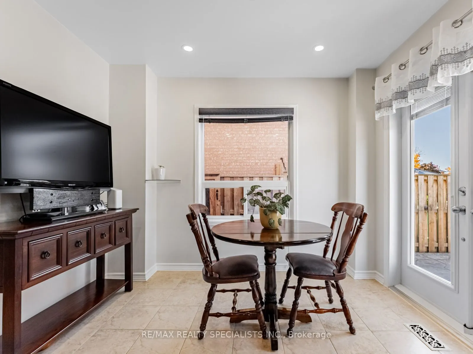3859 Cedar Hedge Rise