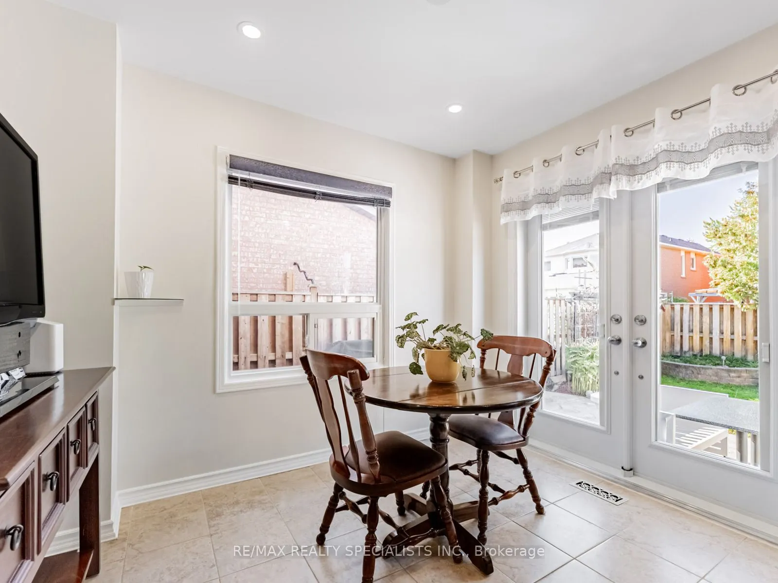3859 Cedar Hedge Rise