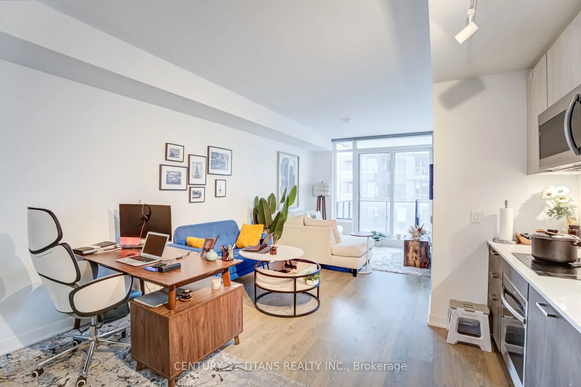 1926 Lakeshore Boulevard, #4010