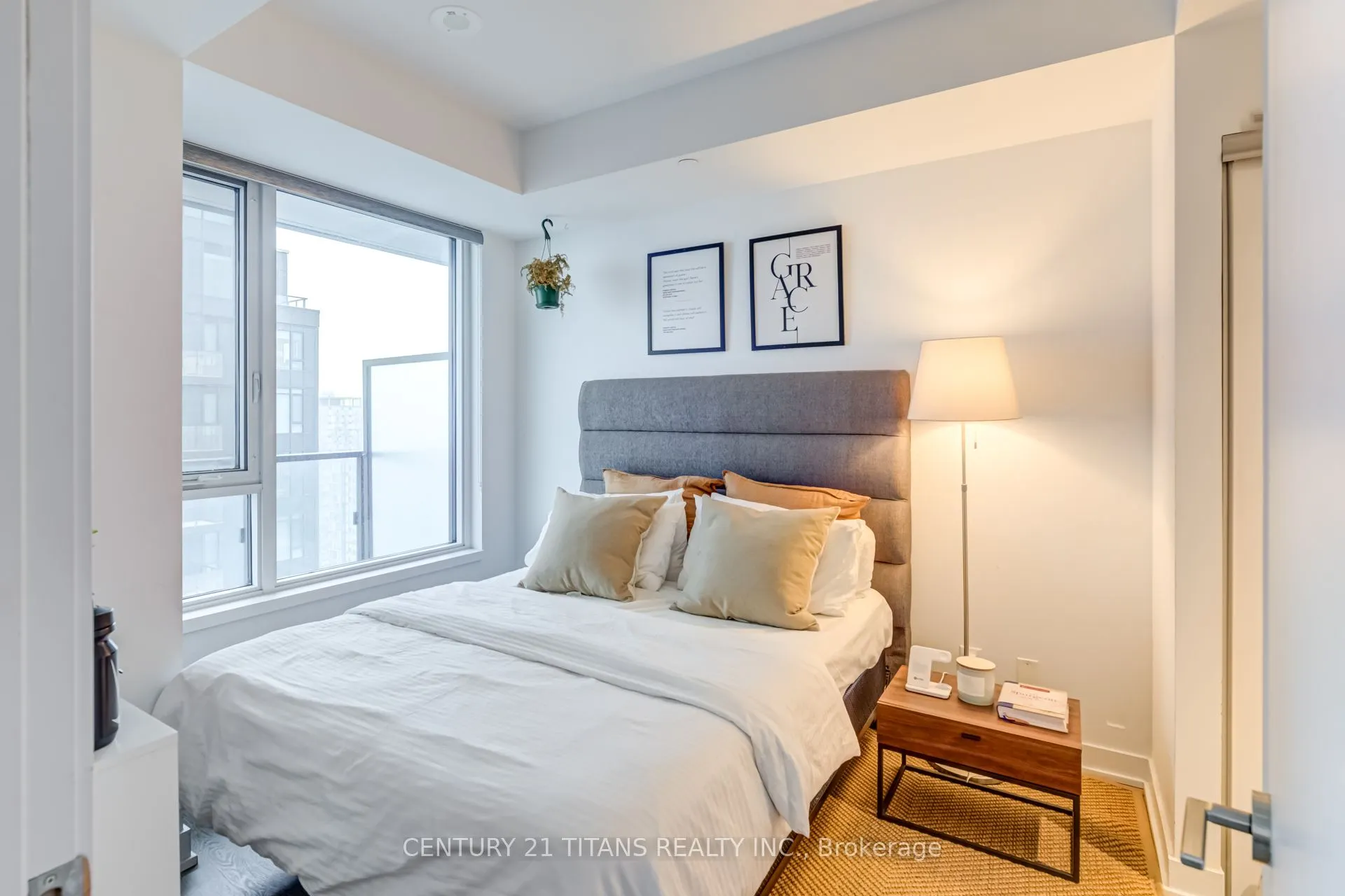 1926 Lakeshore Boulevard, #4010