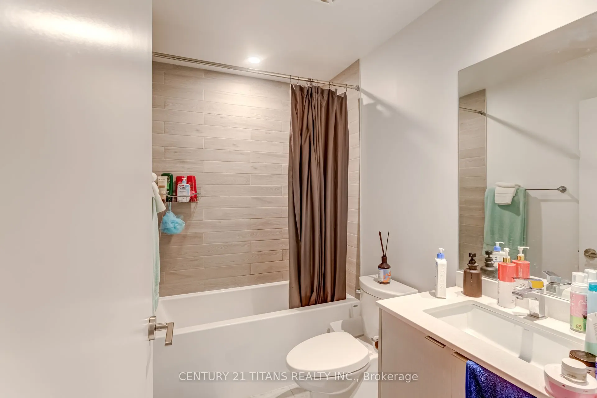 1926 Lakeshore Boulevard, #4010