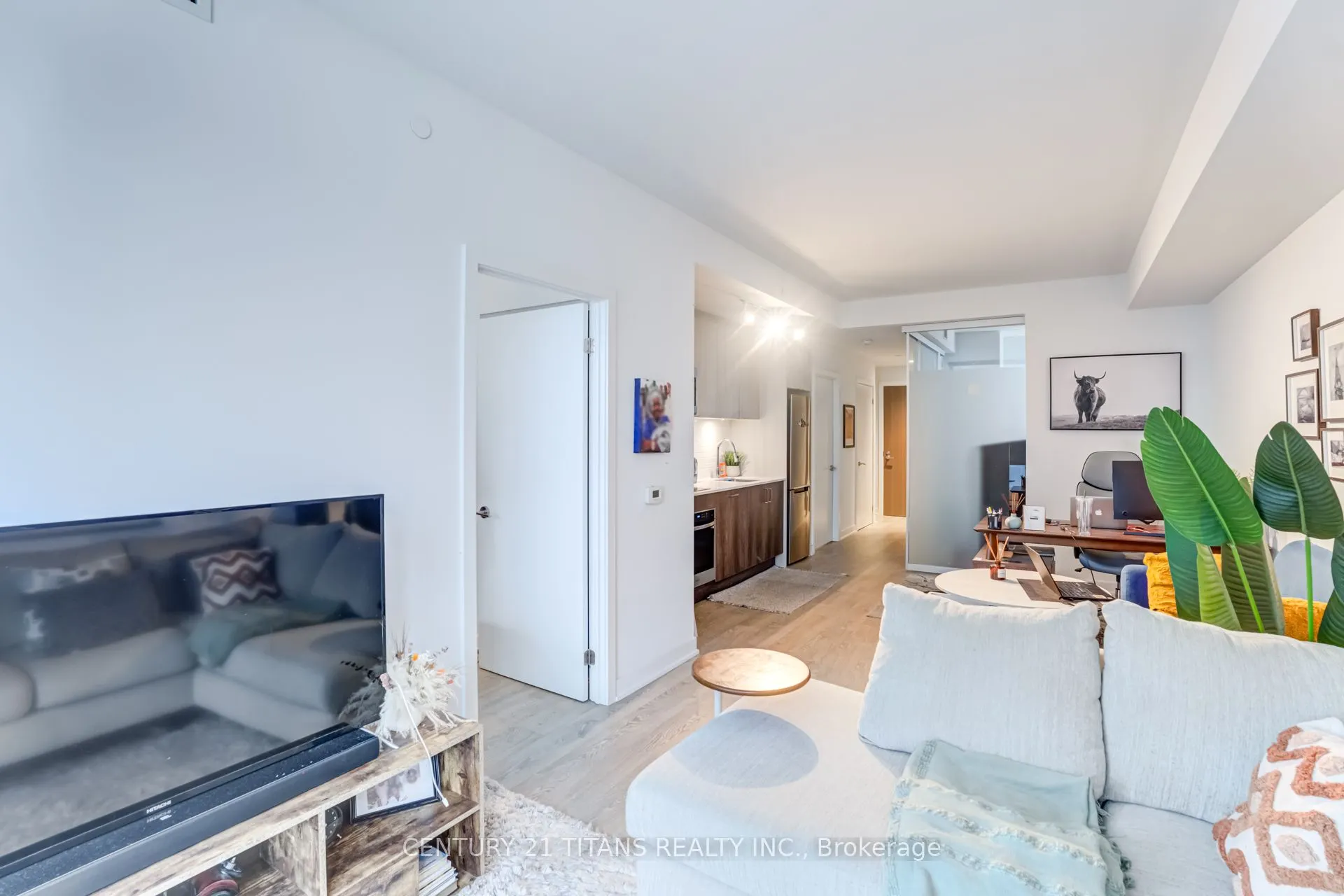 1926 Lakeshore Boulevard, #4010