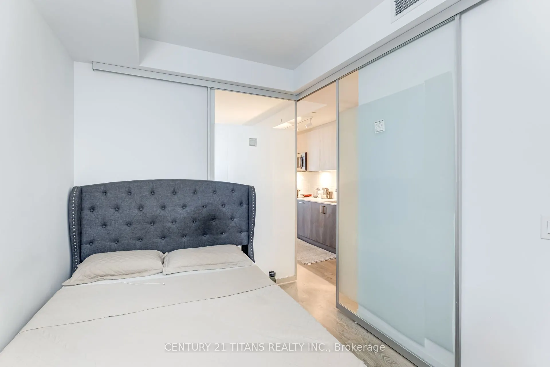 1926 Lakeshore Boulevard, #4010