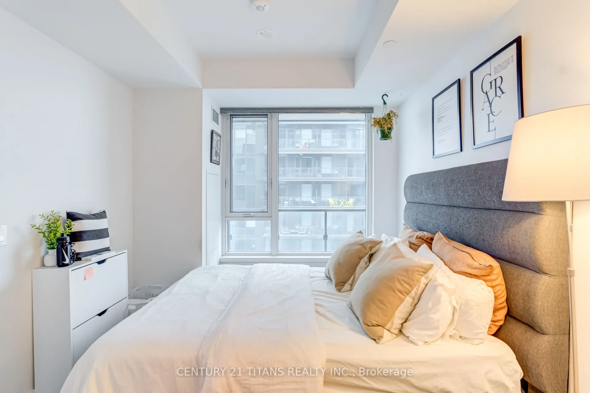 1926 Lakeshore Boulevard, #4010