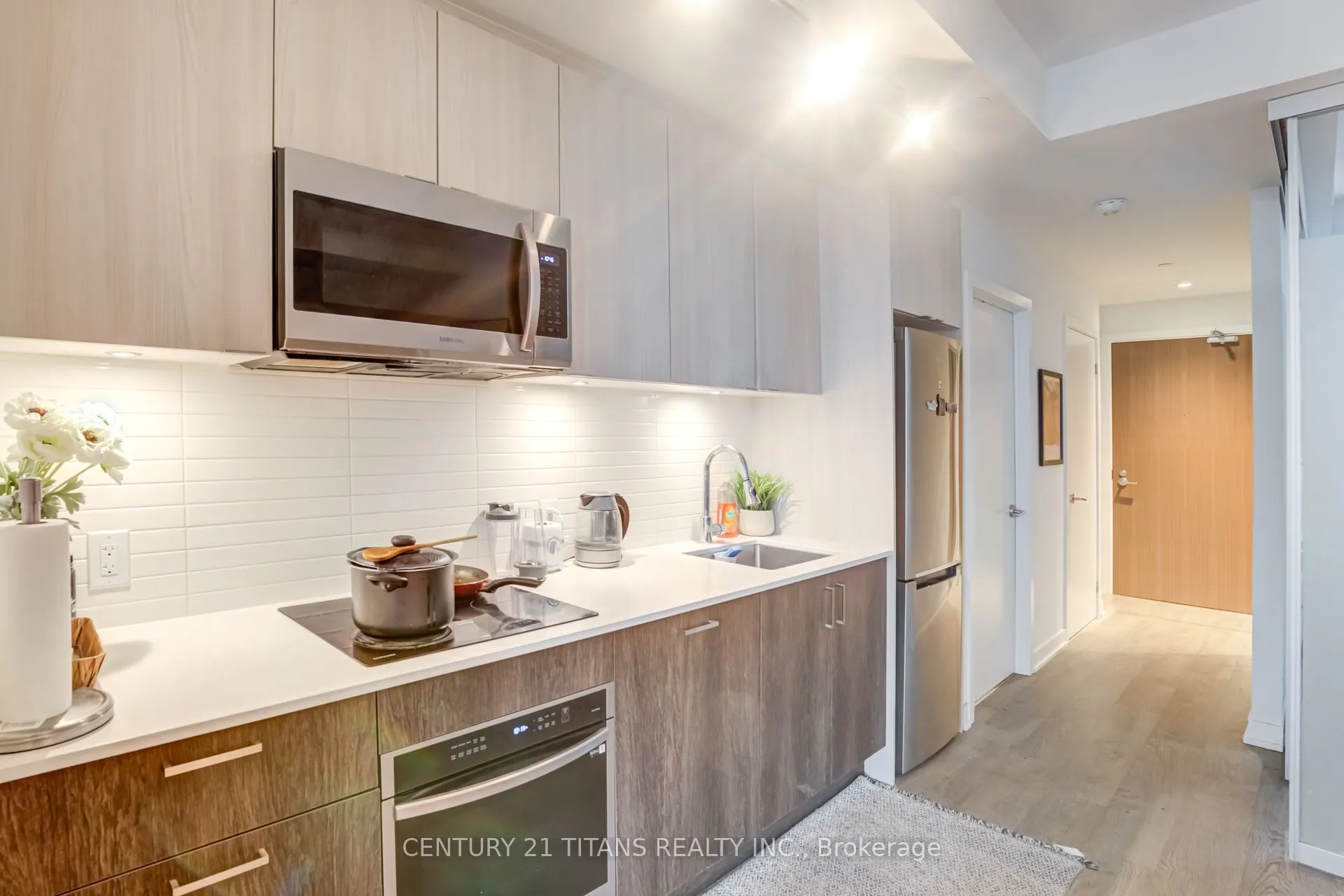 1926 Lakeshore Boulevard, #4010