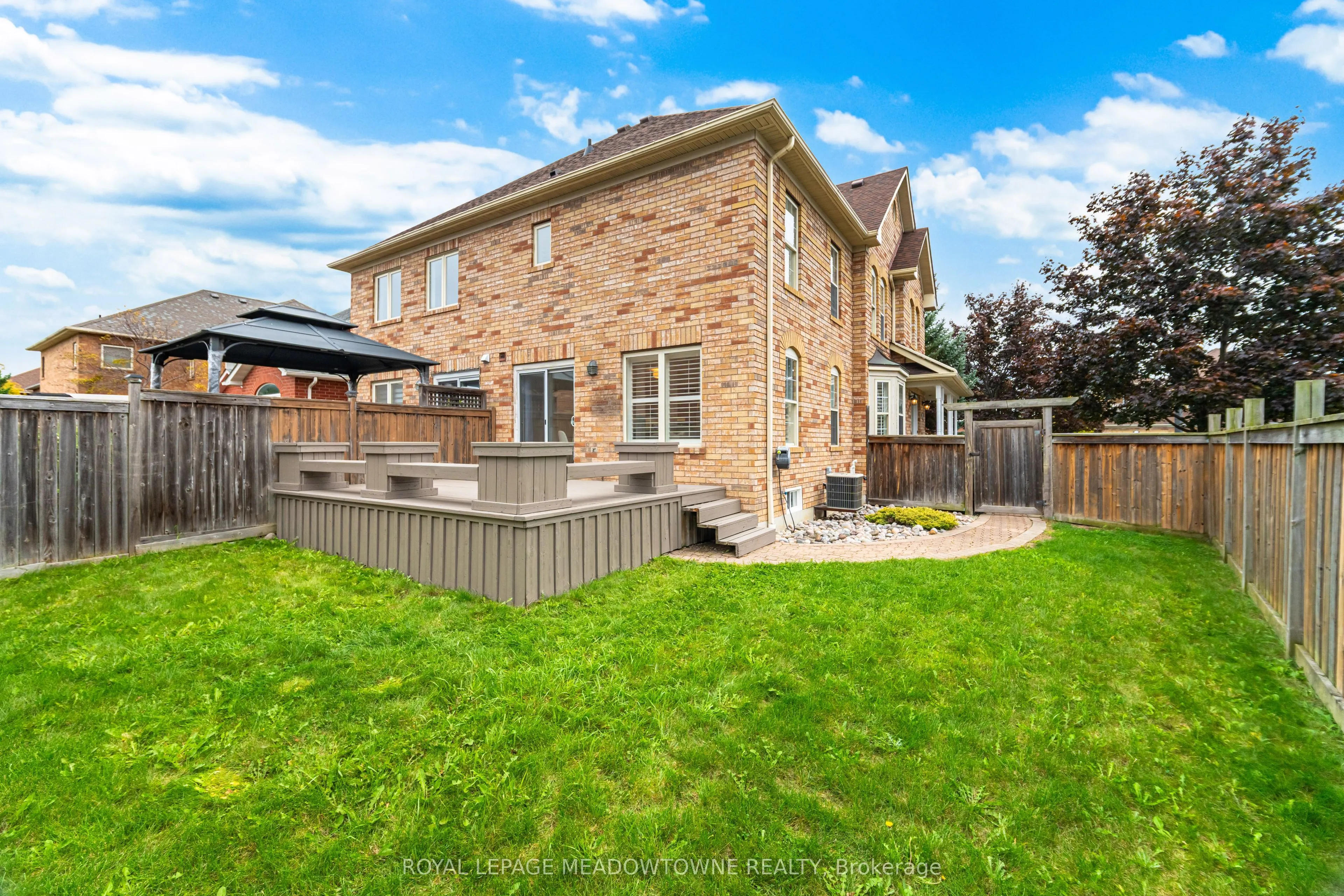 1137 Meadowgrove Court
