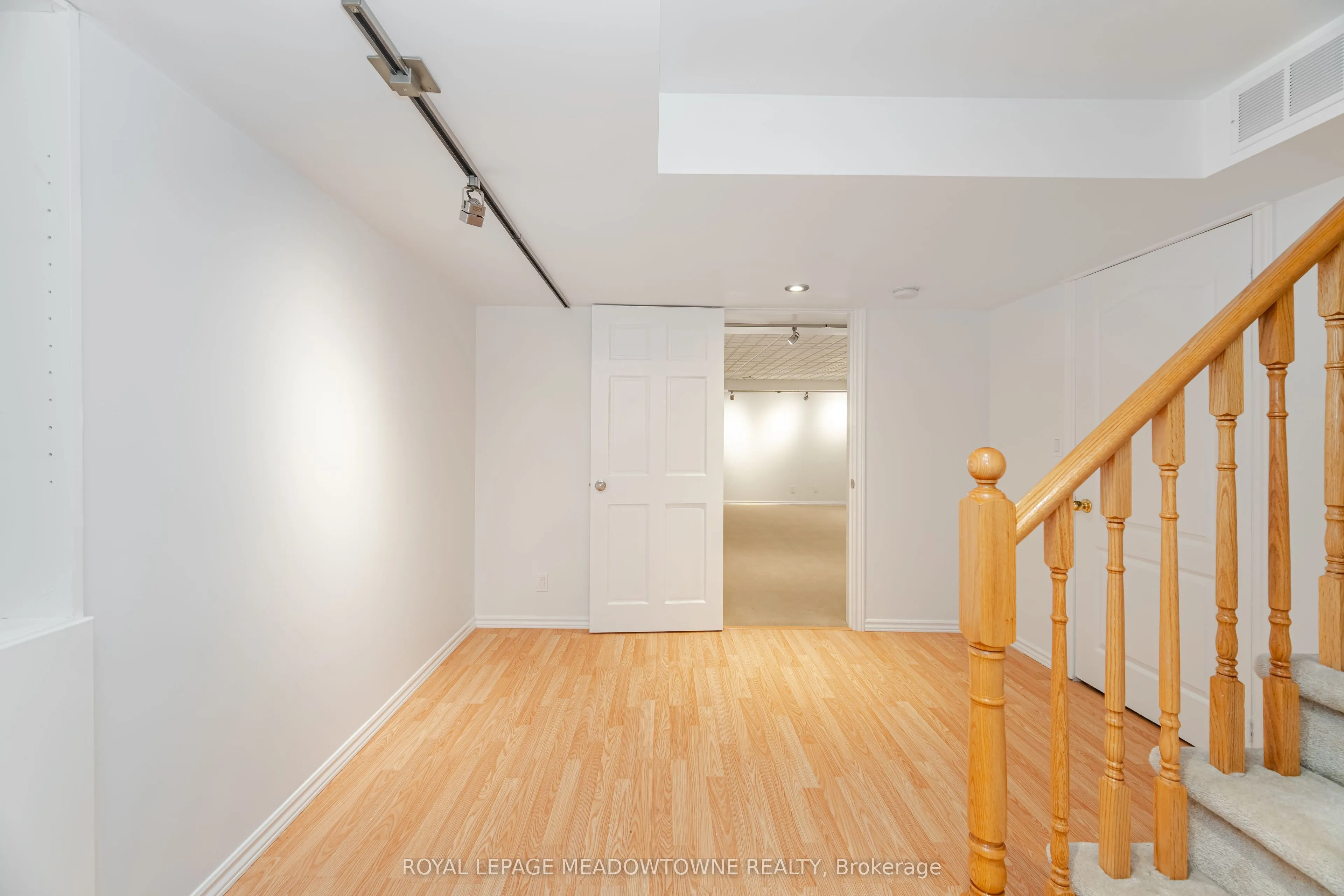 1137 Meadowgrove Court