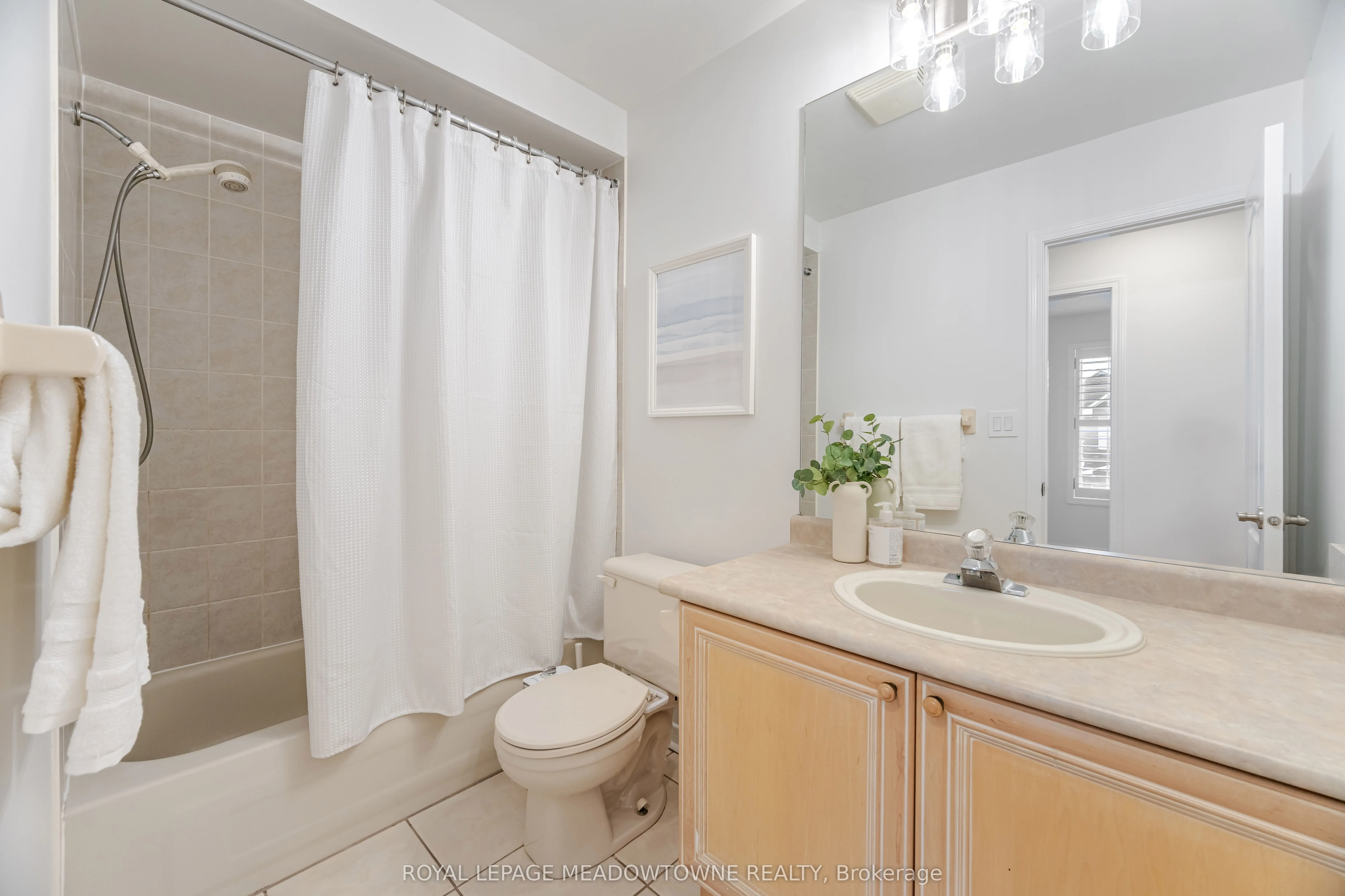1137 Meadowgrove Court