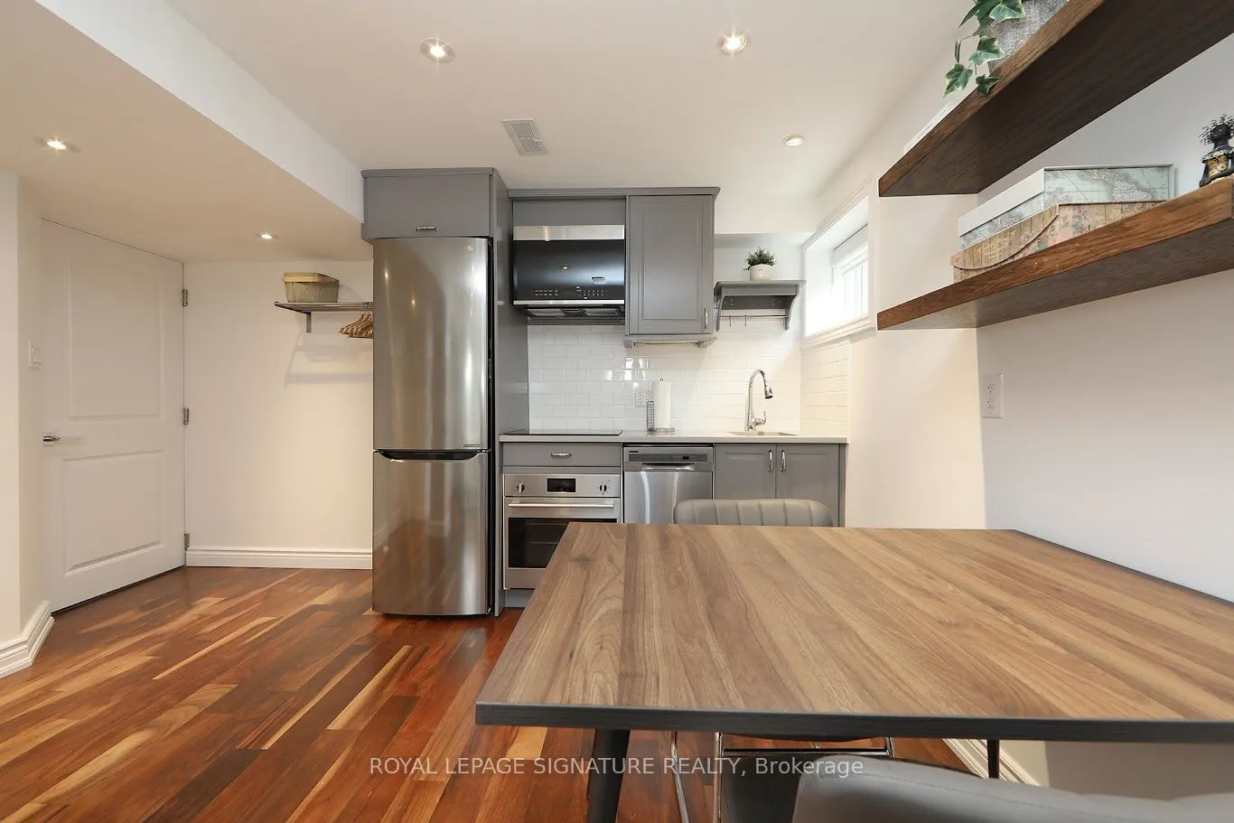 3 Keywell Court