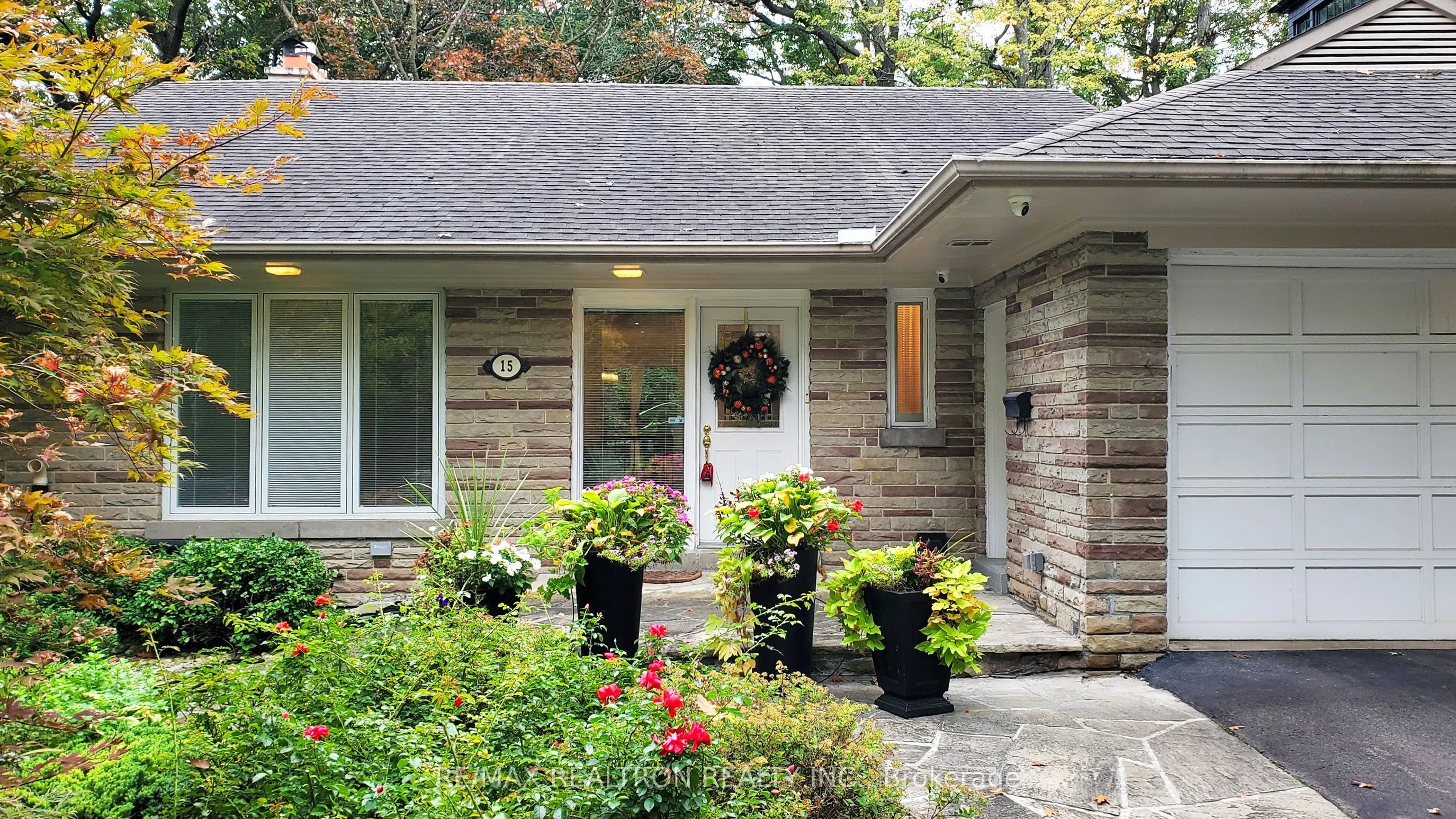 15 Edenbridge Drive