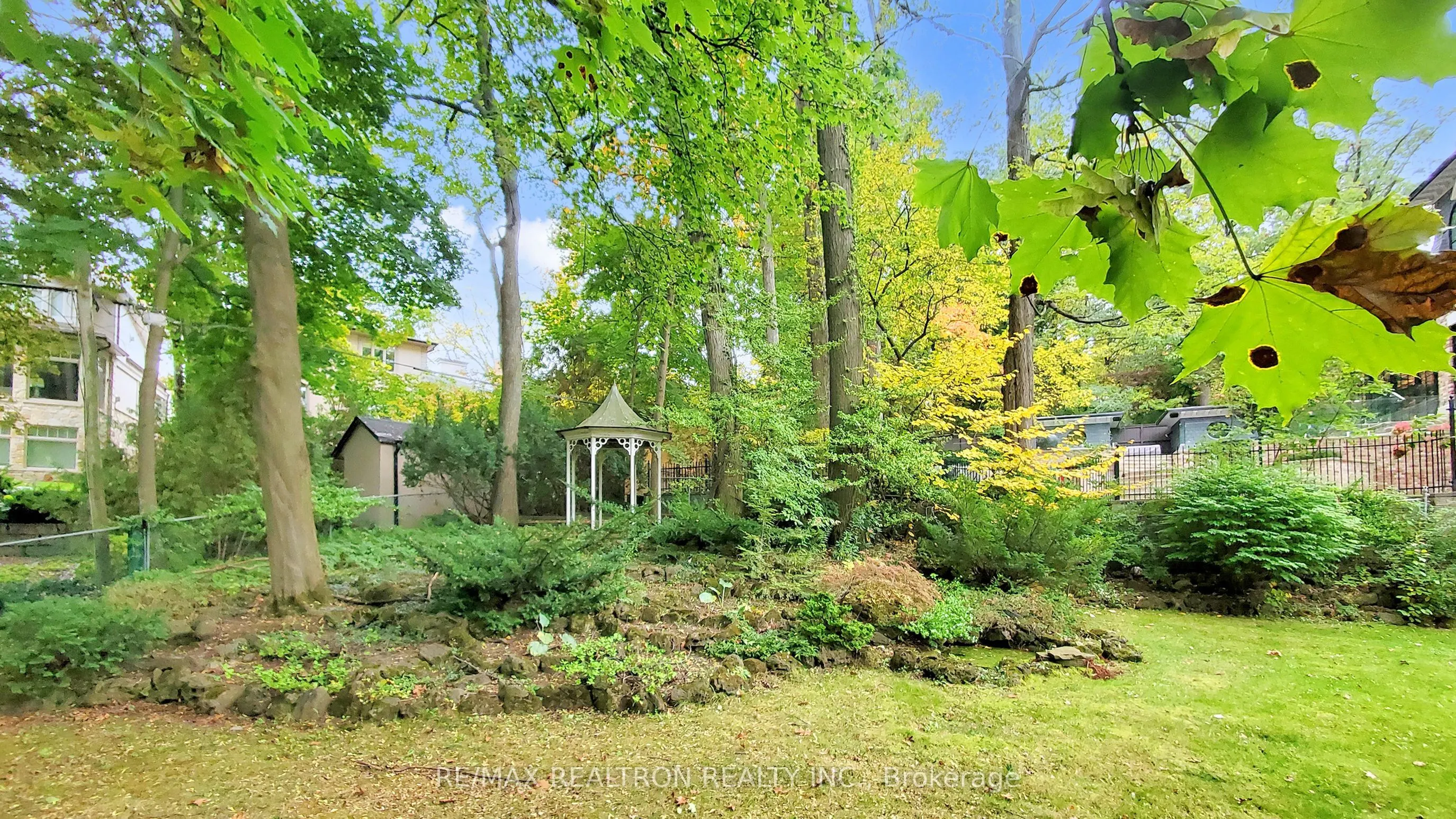 15 Edenbridge Drive