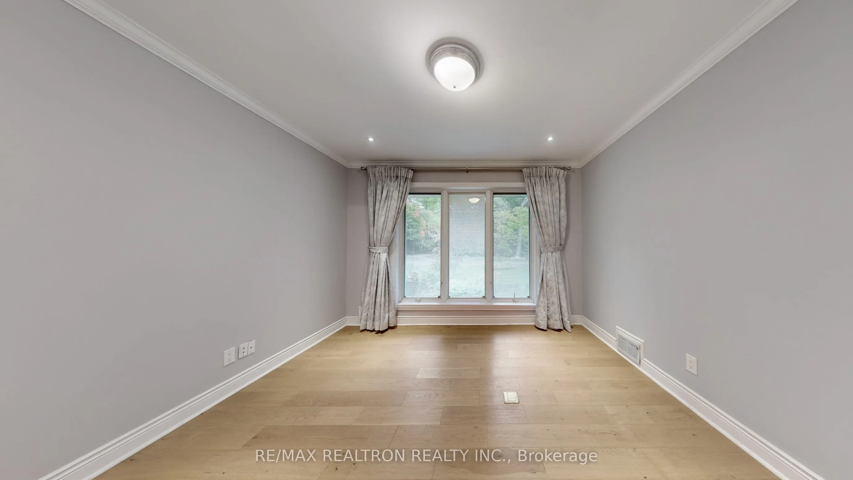 15 Edenbridge Drive